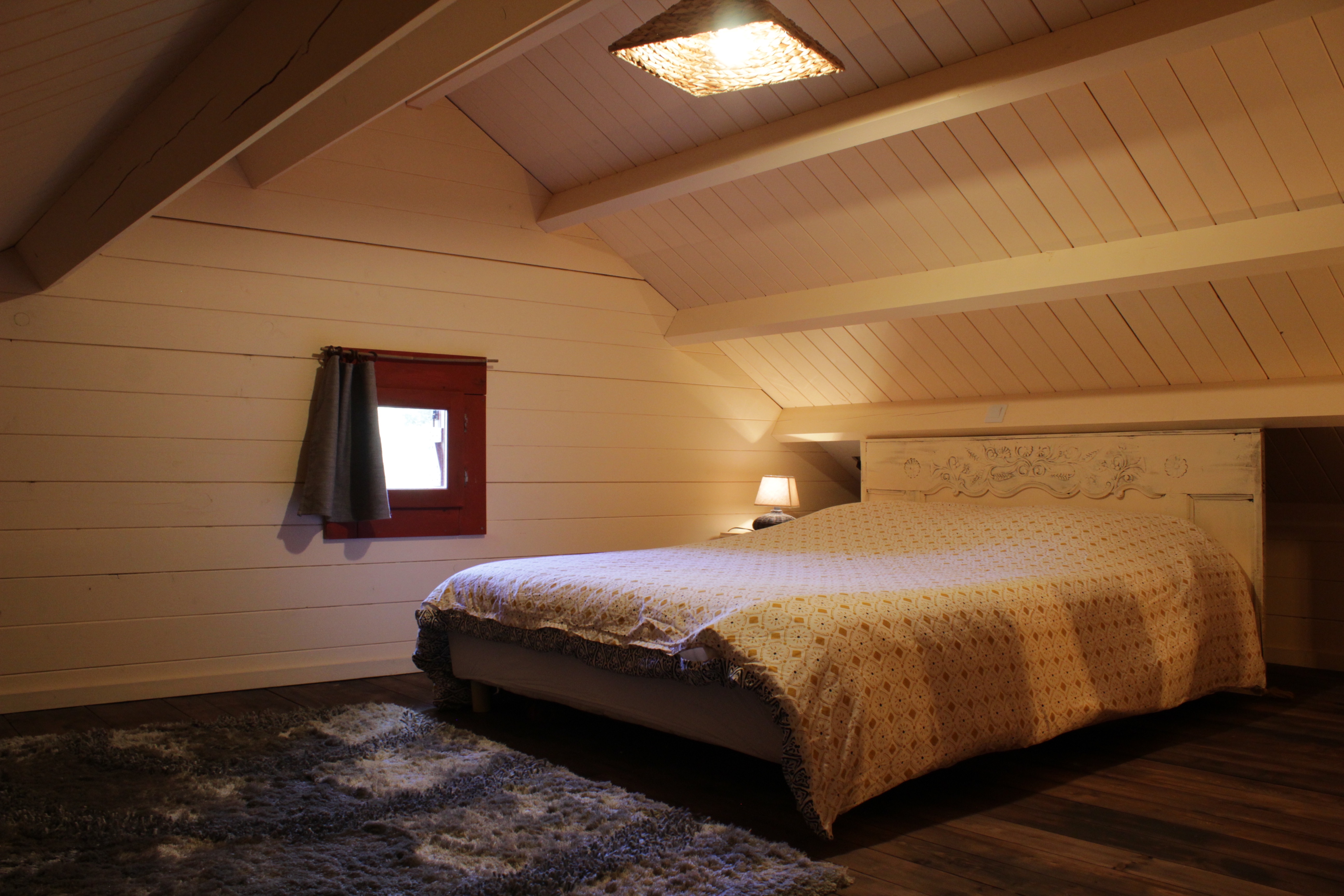 Chalet cosy en lisière de forêt : une évasion enchantée à Paule — vue depuis la terrasse