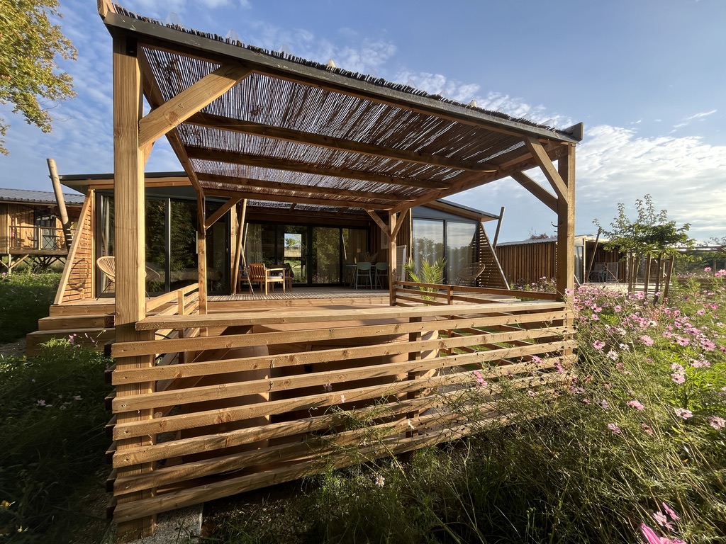 Cottage Lodge SPA — Chalet avec spa privatif à Indre-et-Loire à Sorigny — espace de vie