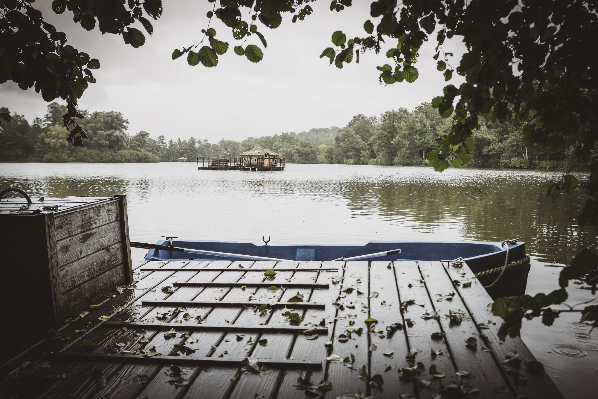 Cabane Spa Nénuphar : une évasion sur l'eau en Franche-Comté à Chassey-Lès-Montbozon — vue intérieure