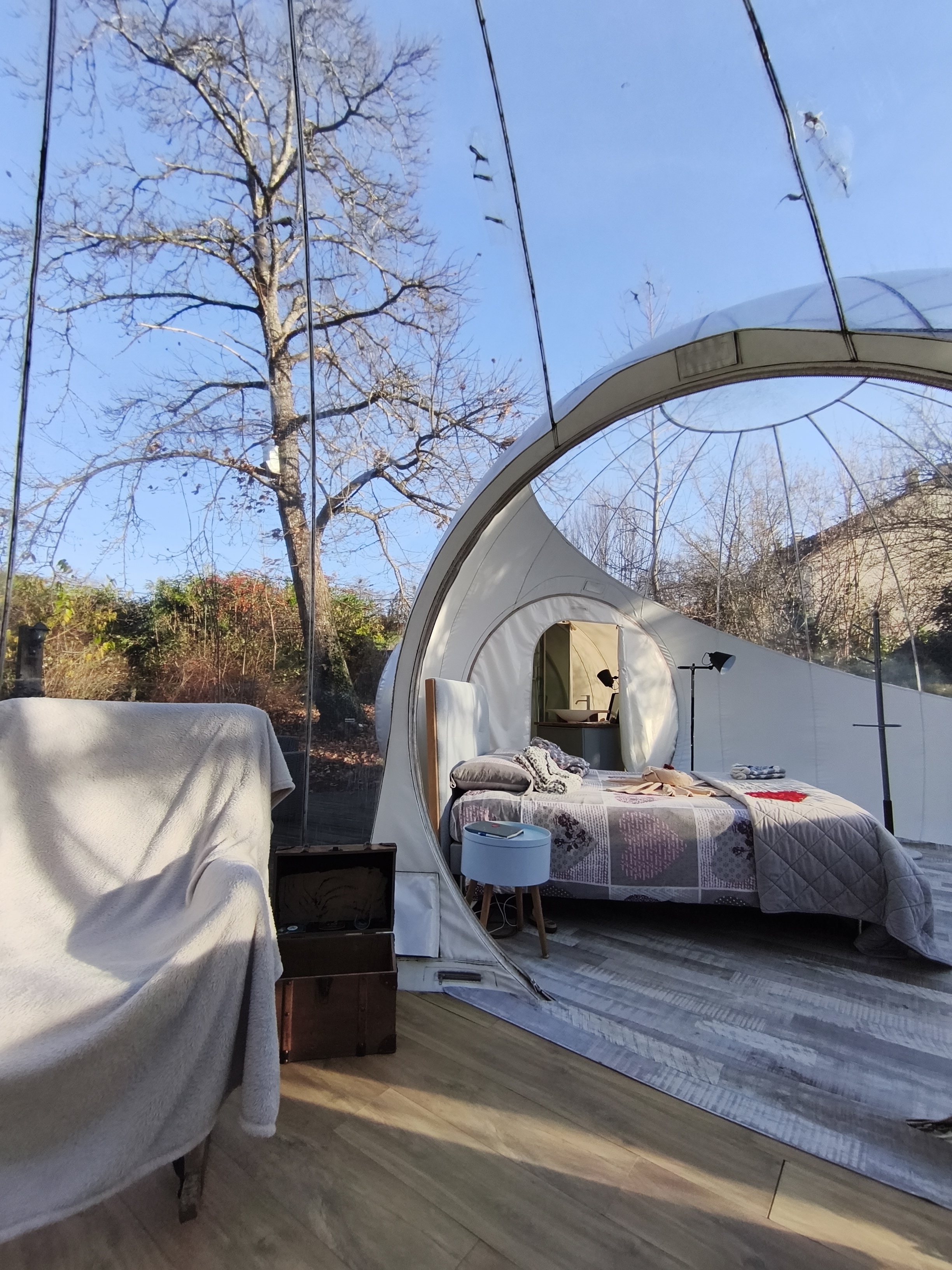 Maison bulle - Au Calme Absolu — Nuit insolite avec spa à Yonne à Auxerre — salle de bain