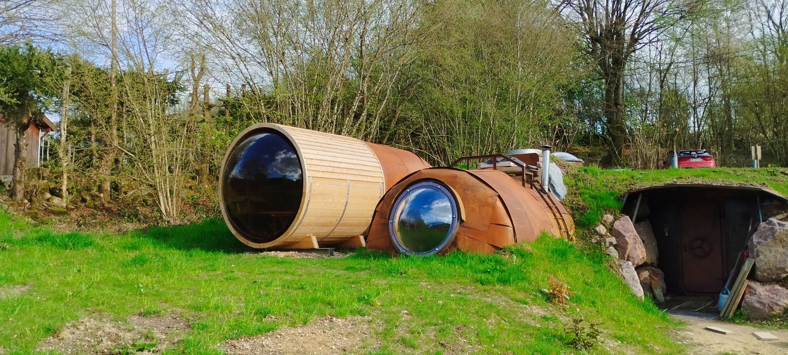 Le Nautilus & Sauna privatif — Hébergement insolite avec spa à Vosges