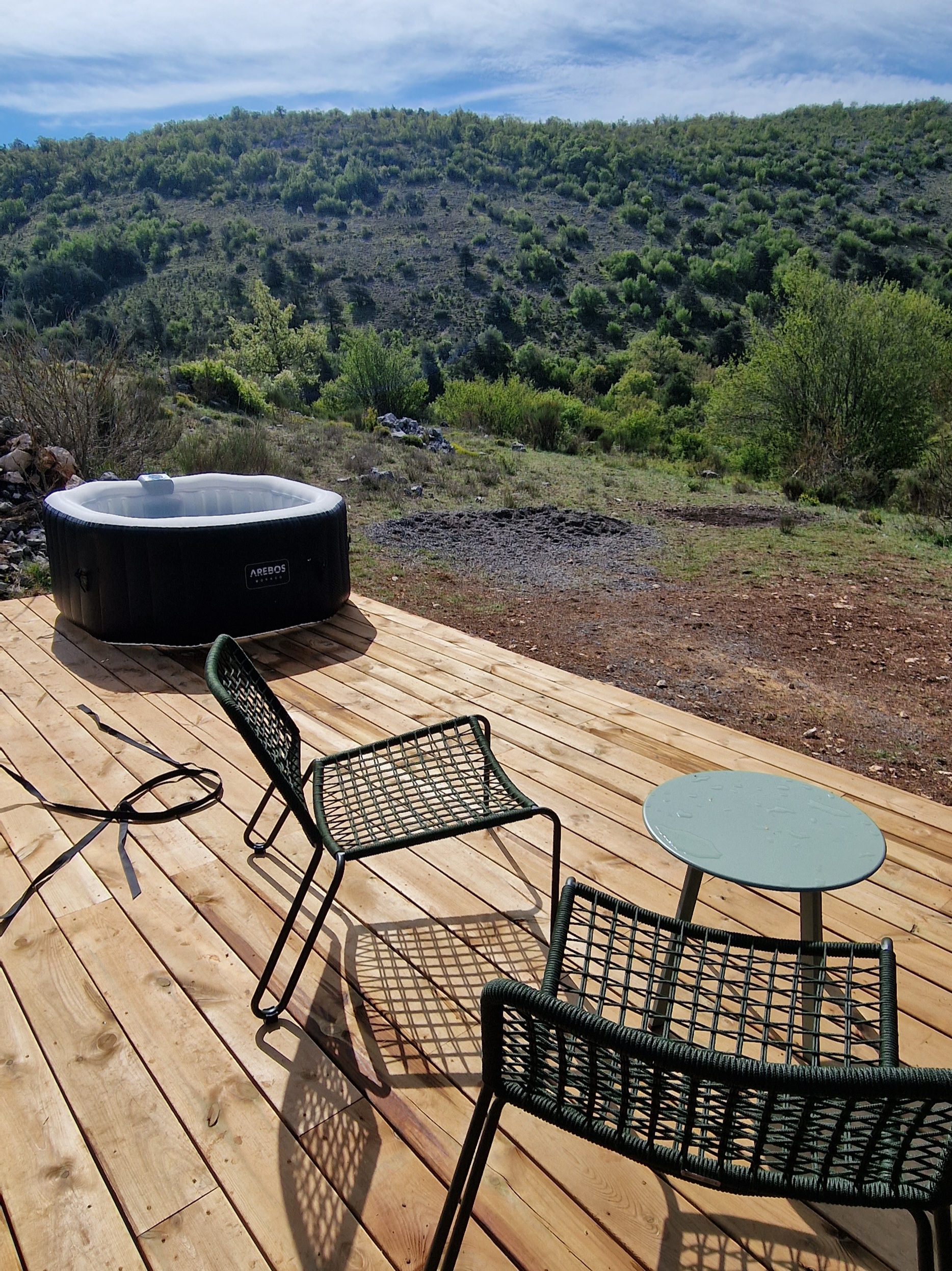 Évasion sous un Dôme étoilé avec Spa en Provence à Bézaudun-Les-Alpes — vue depuis la terrasse