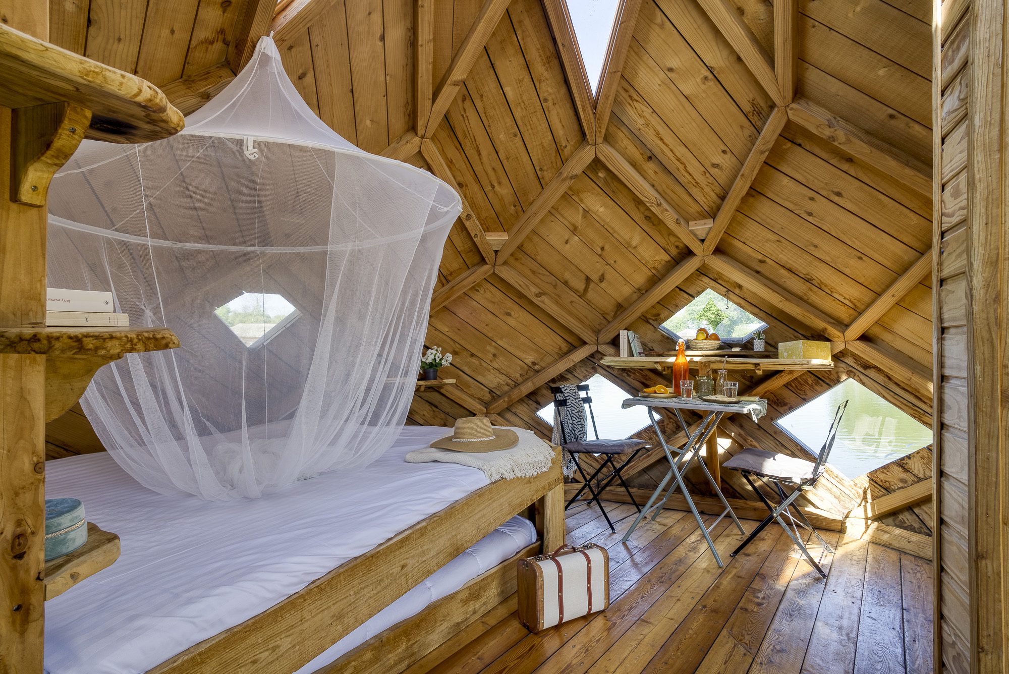Cabane Prestige flottante Cocoon — Nuit insolite avec spa à Pressac (Vienne) à Pressac — cuisine