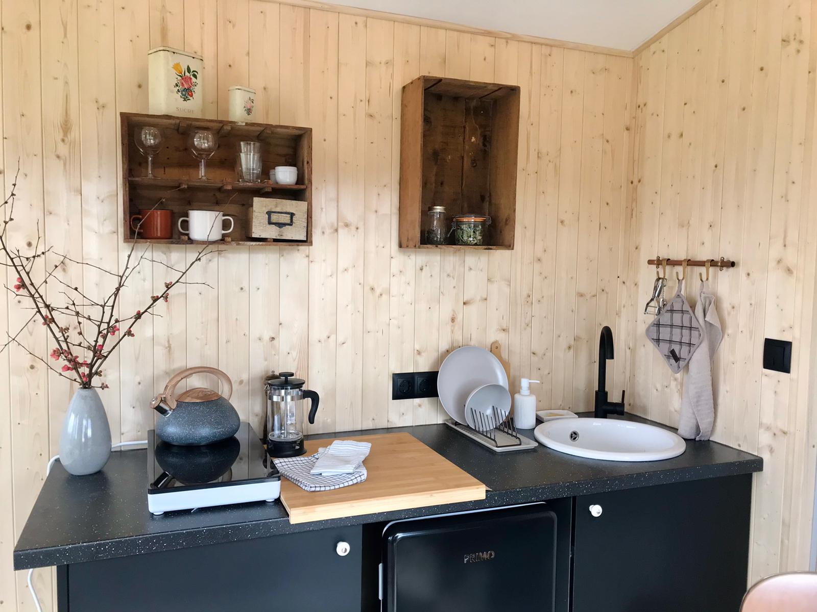 Tiny house moderne au cœur du Morvan à Bussières — vue depuis la terrasse