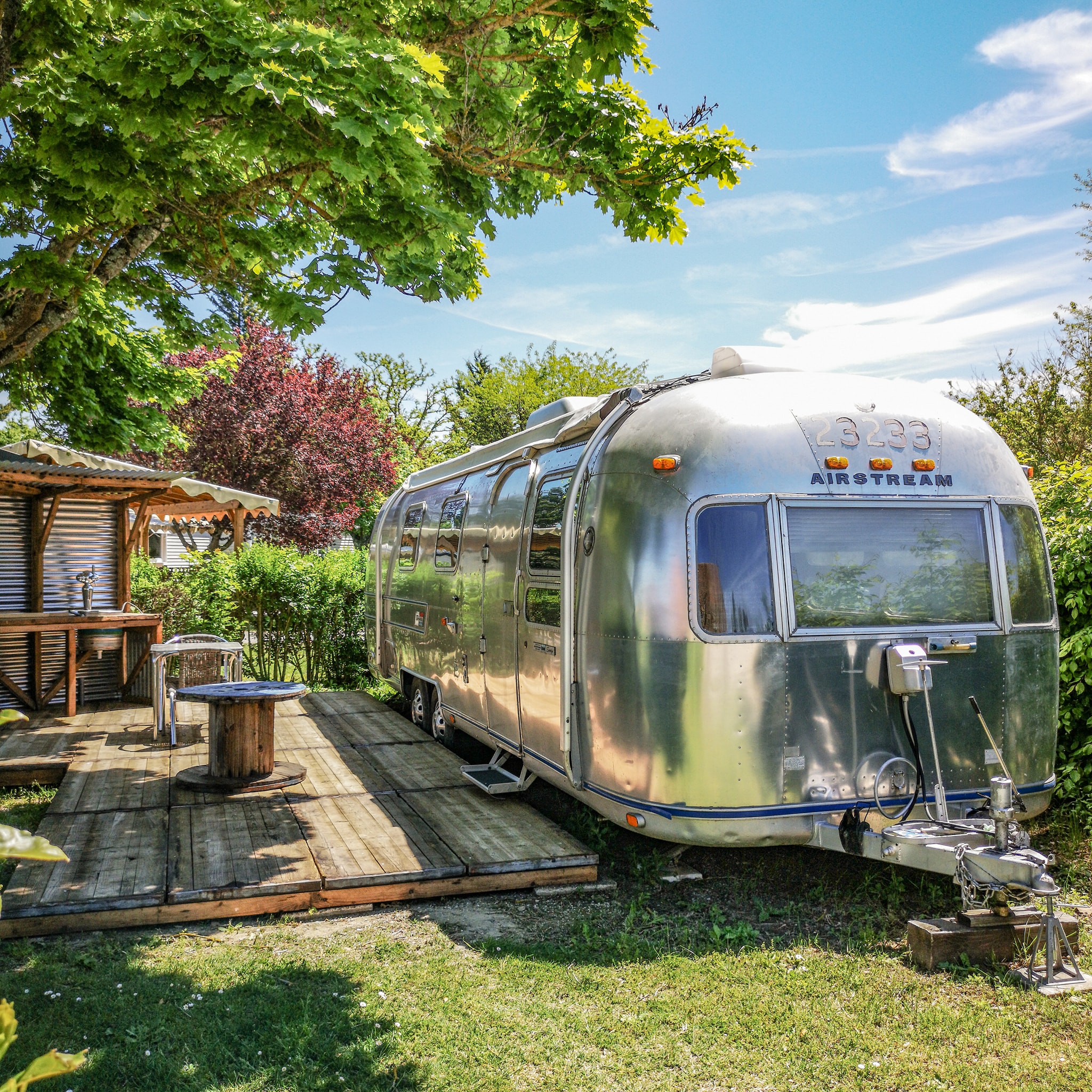 Caravane Airstream & SPA — Nuit cocooning à Hauterives (Drôme)