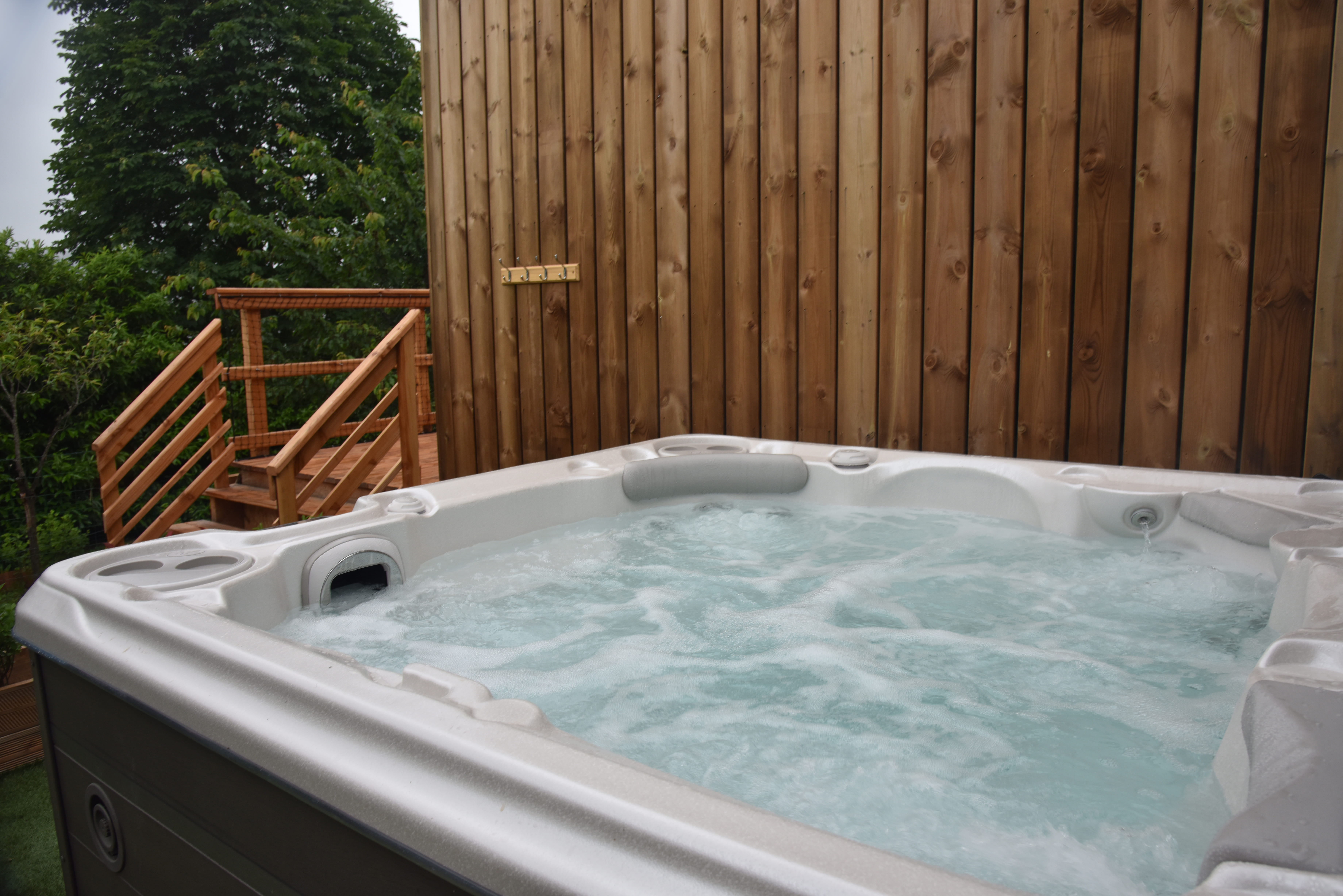 Cabane LUERN & Spa : une évasion sensorielle en Auvergne à Vic-Le-Comte — vue intérieure