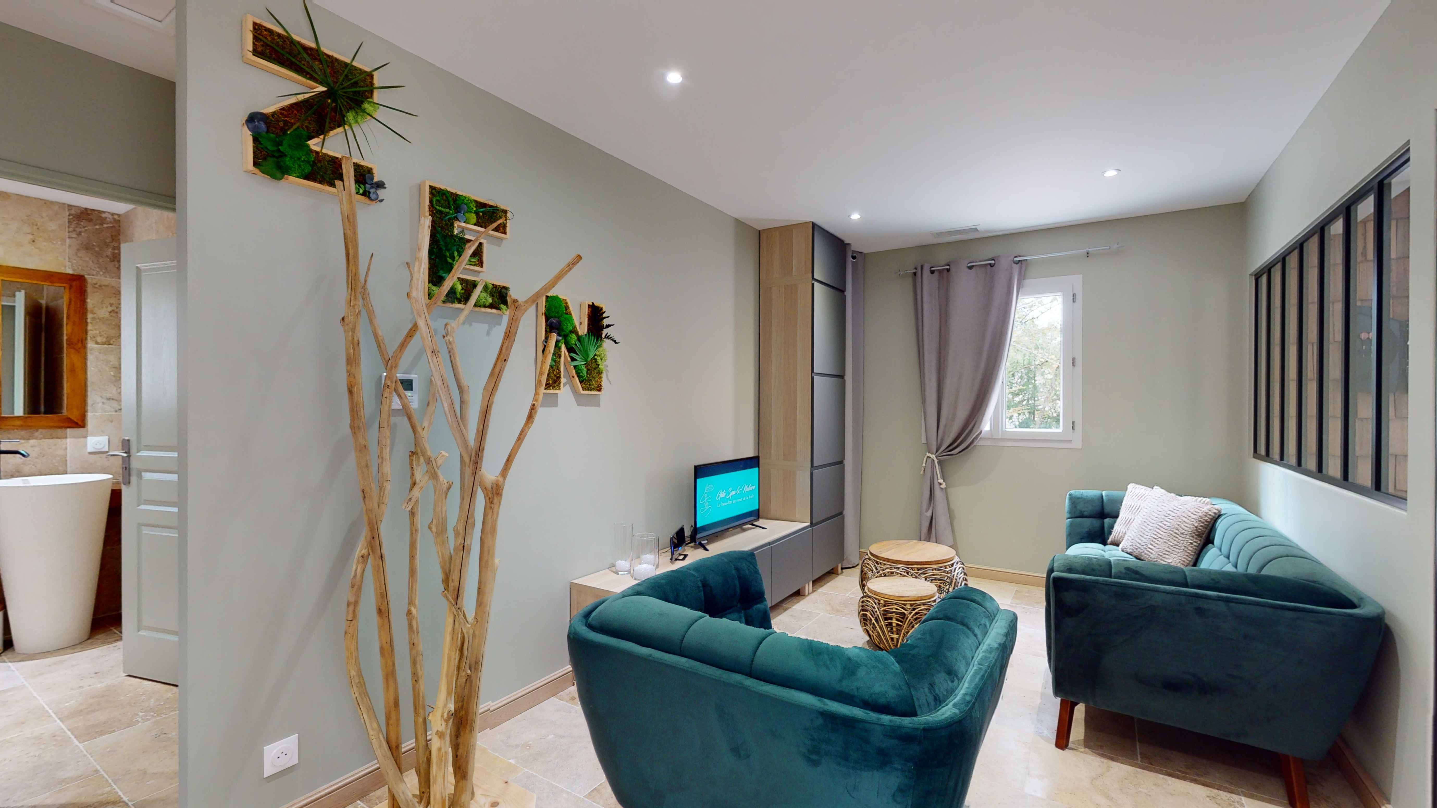 Gîte Nature & Spa privatif — Maison insolite avec spa à Dordogne à Siorac-en-Périgord — vue intérieure