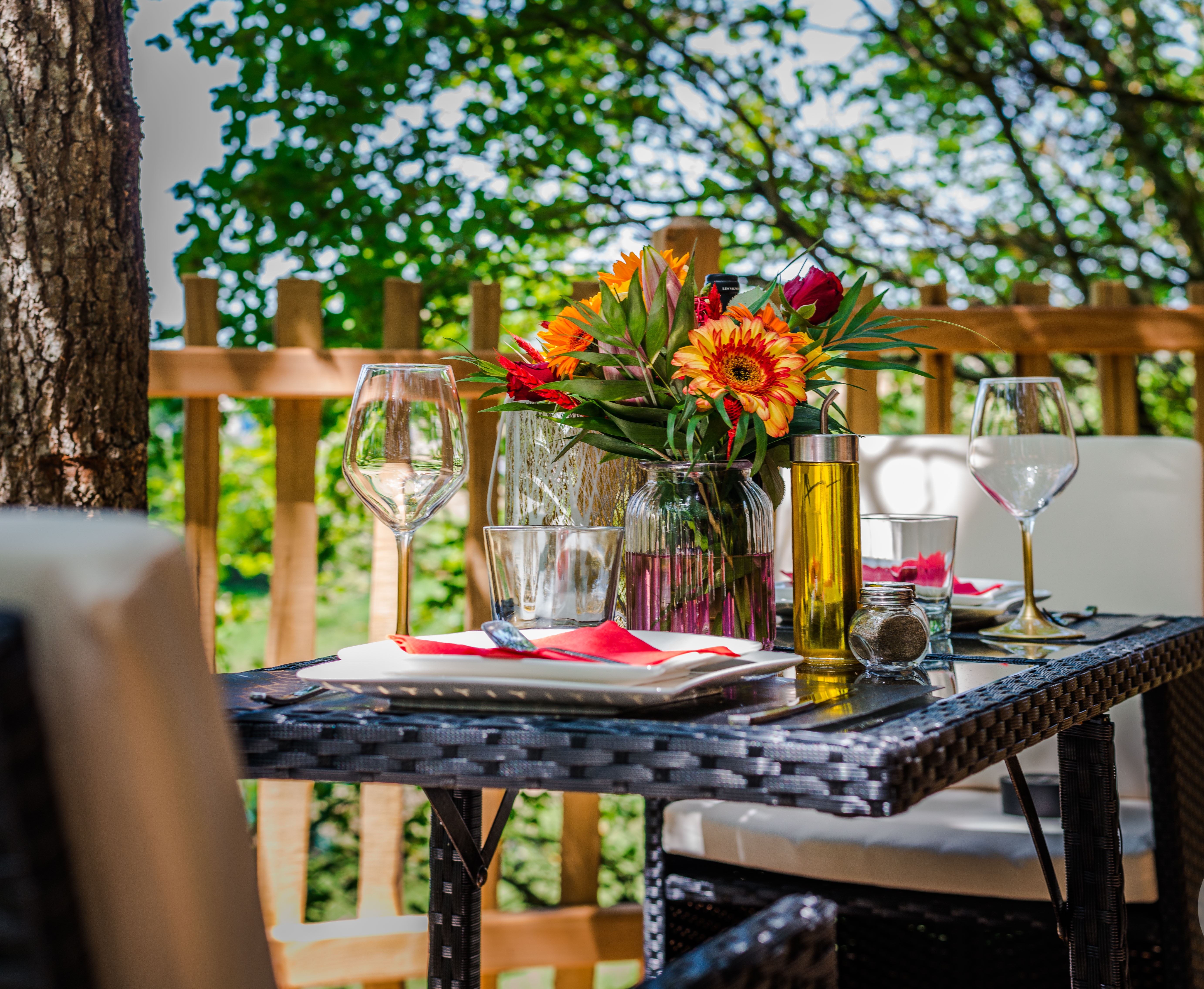 Cabane Spa Buzet — Cabane sur pilotis avec spa à Lot-et-Garonne à Port-Sainte-Marie — chambre