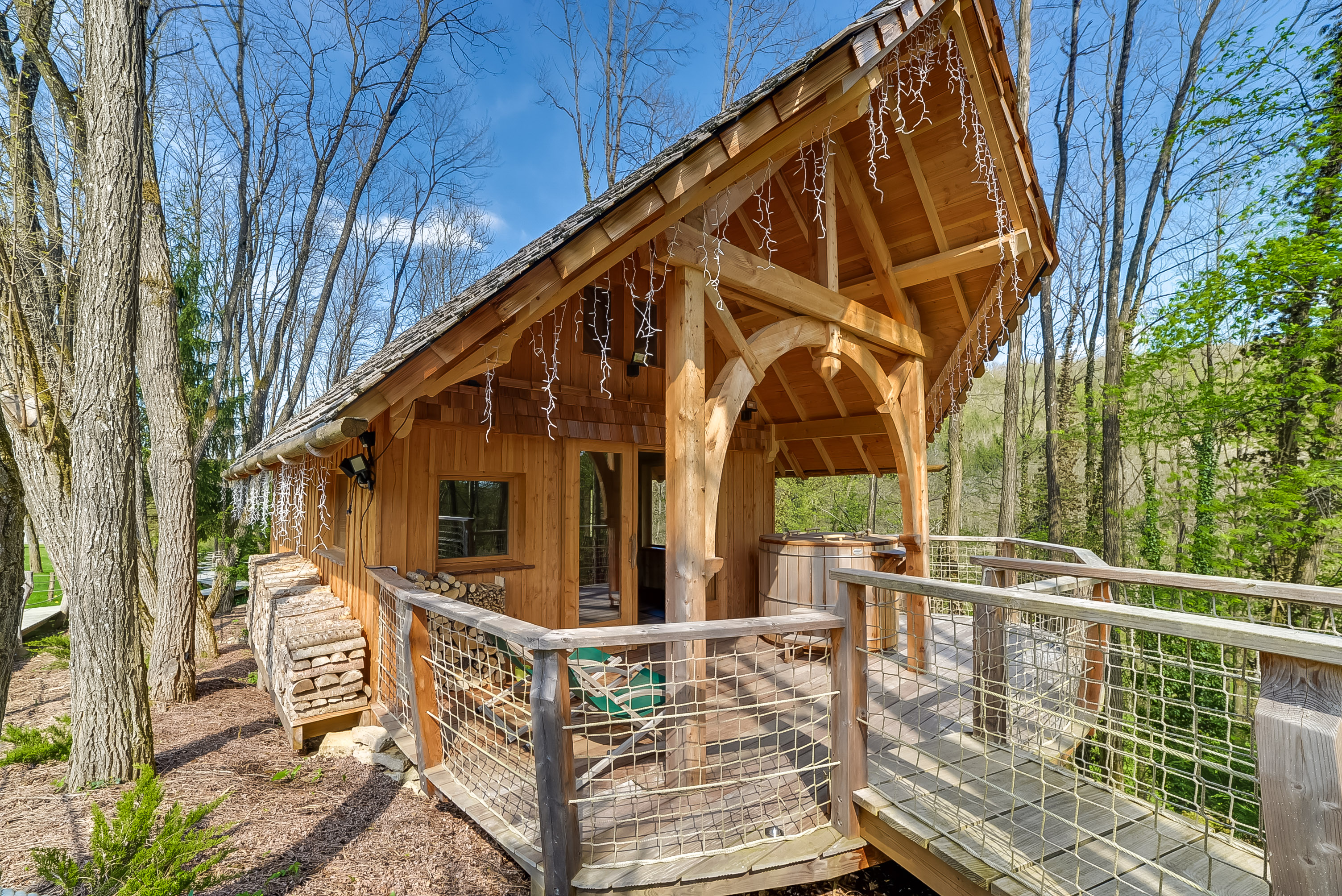 Cabane Spa des Cyprès : une expérience unique en Franche-Comté à Corcelle-Mieslot — espace de vie