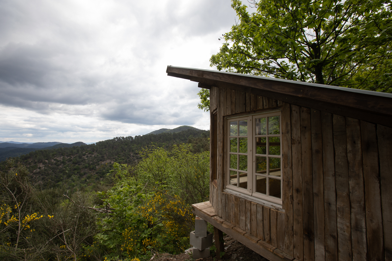 L'Observatoire : une cabane immersive en pleine nature à Mialet — vue intérieure