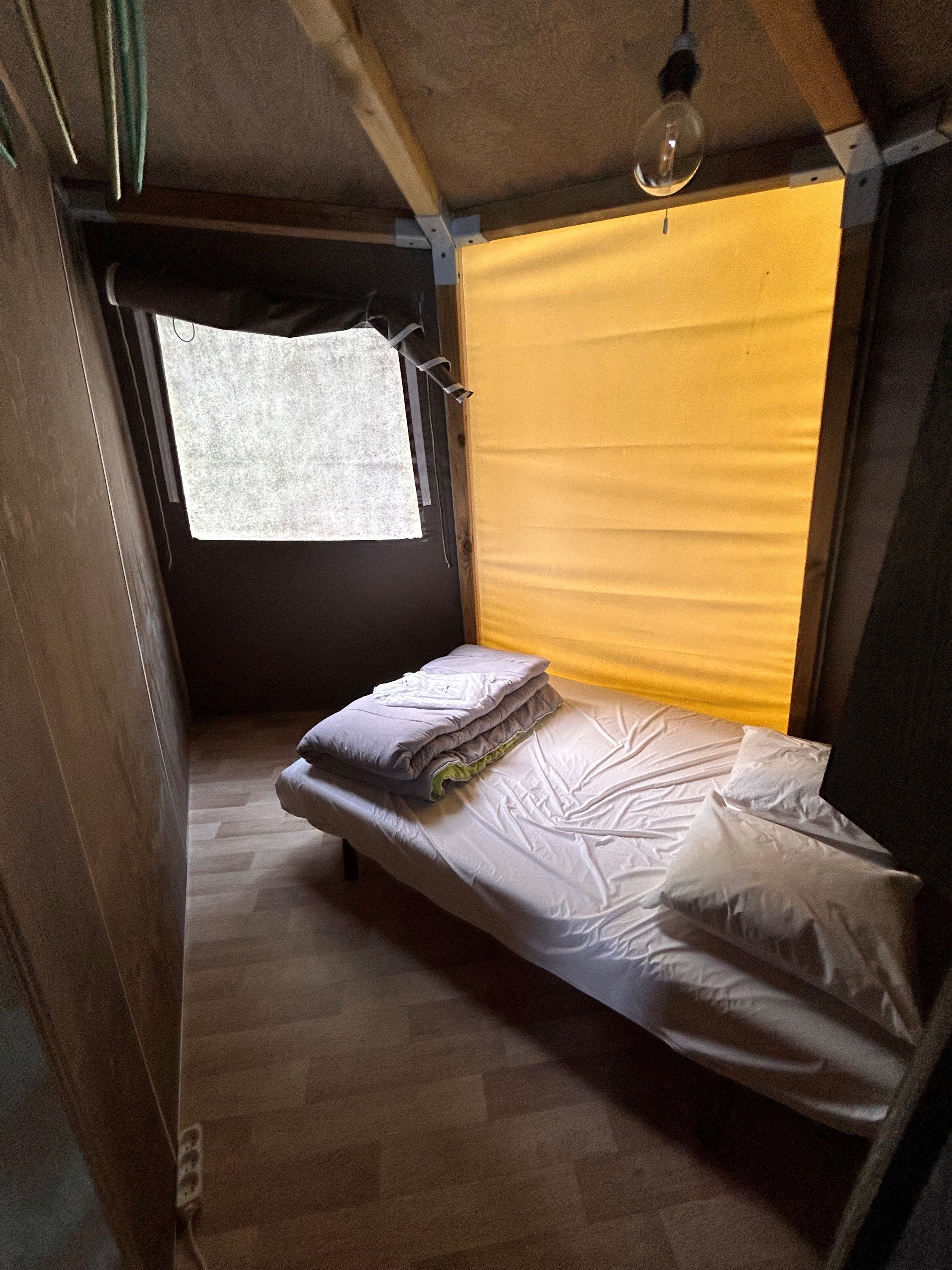 Un tipi enchanteur au cœur des Midi-Pyrénées à Thérondels — cuisine