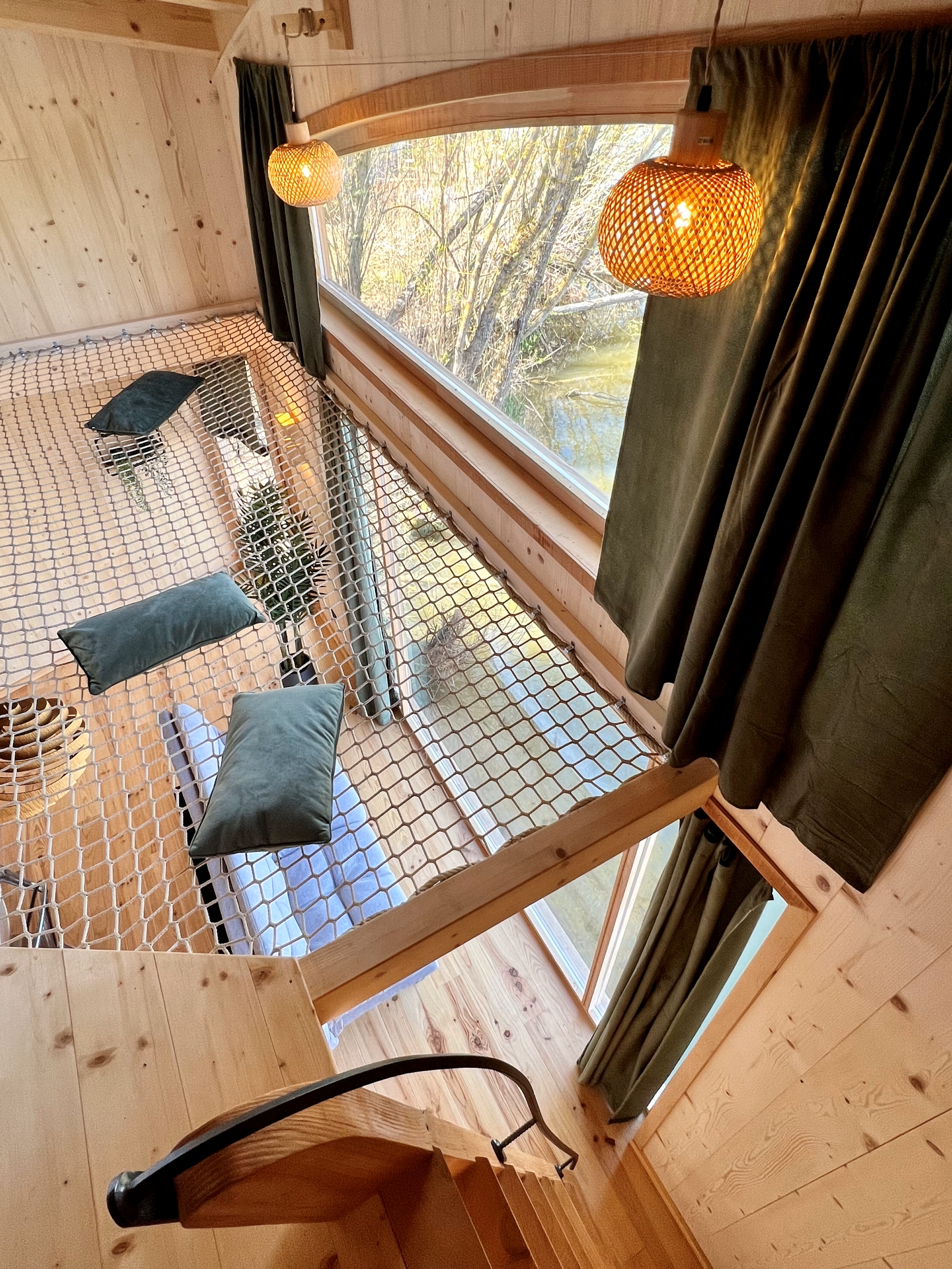 Cabane Spa Végétale — Séjour relaxant avec spa à Ain à Druillat — détail architectural