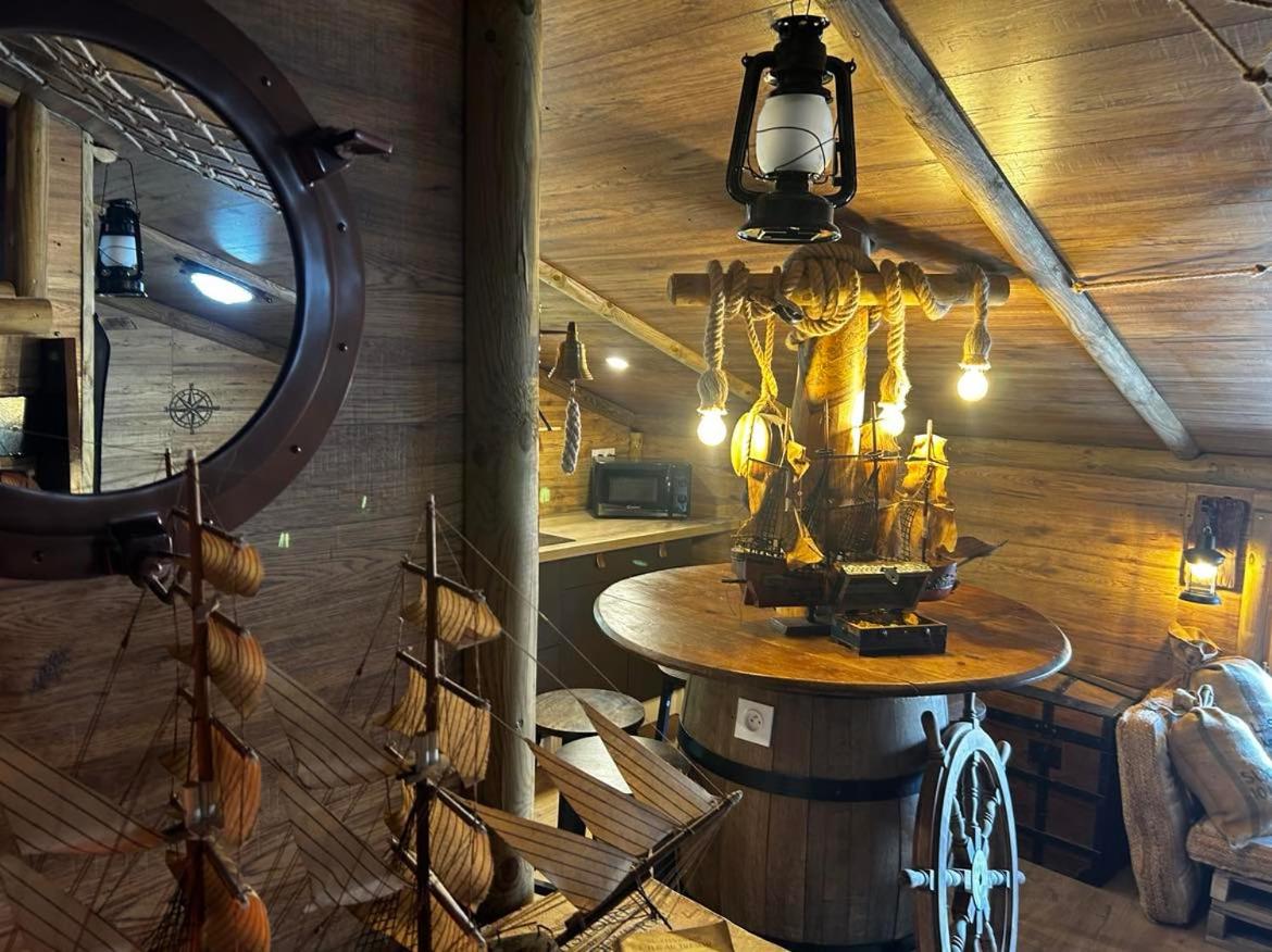 La Chambre des Pirates — Chambre à thème immersive à Pyrénées-Orientales à Perpignan — détail architectural