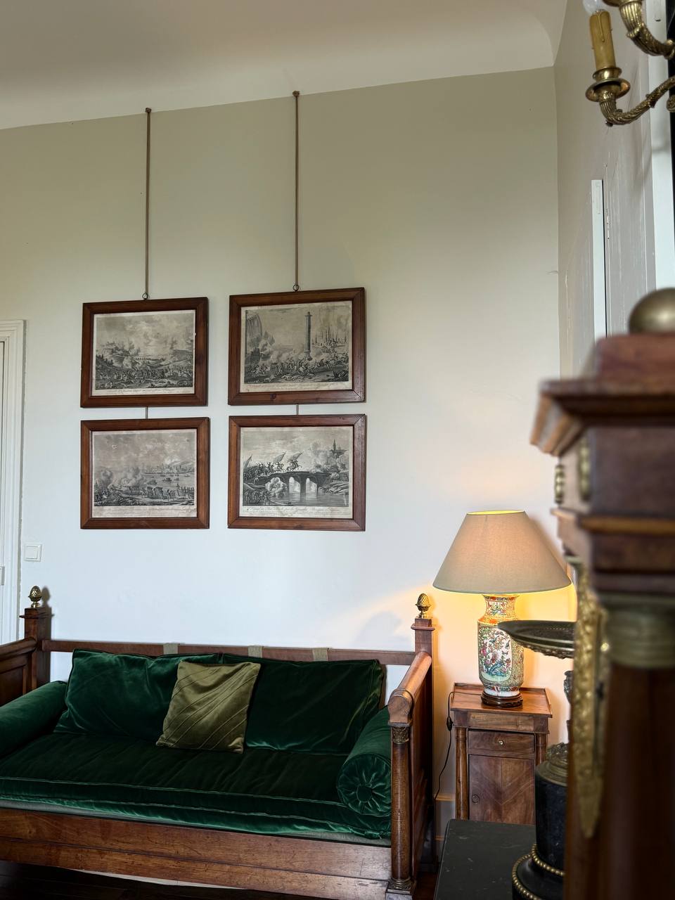 Gîte petit Madiran — Chambre à thème avec spa à Landes à Château d'Estrac — espace de vie