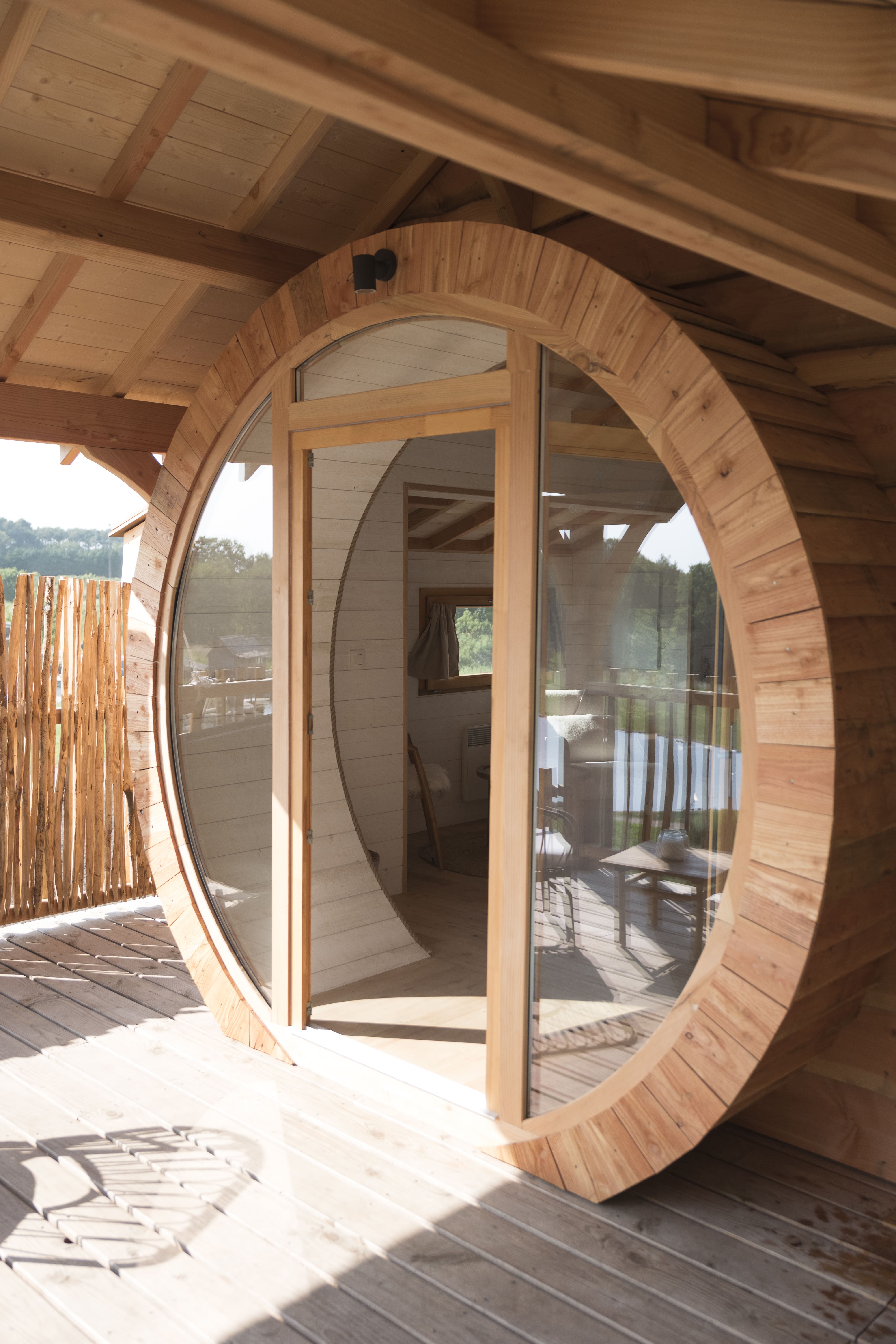 Cabane Spa luxe Ehan : une expérience suspendue en Bretagne à Ploemel — espace de vie