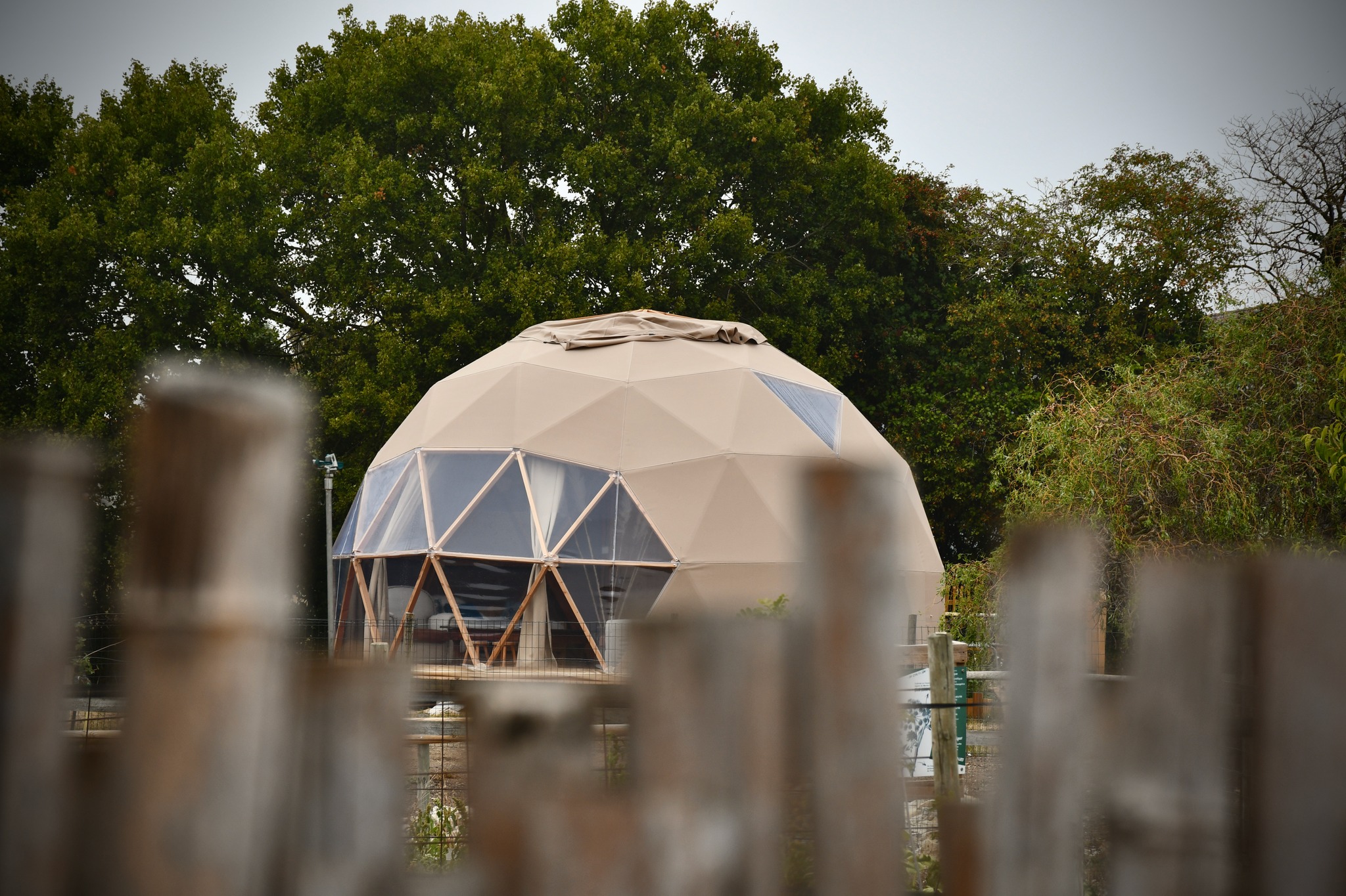 Dôme étoilé d'Aristote — Bulle avec vue panoramique à Deux-Sèvres