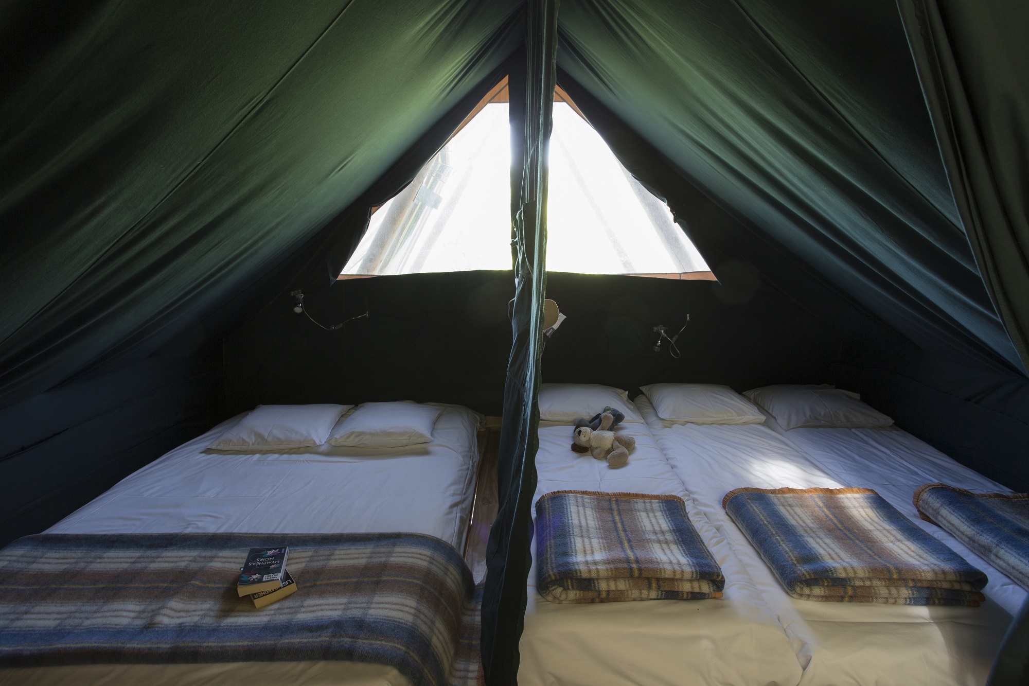 Cahutte Sud Ardèche : une cabane au cœur de la nature à Vagnas — cuisine