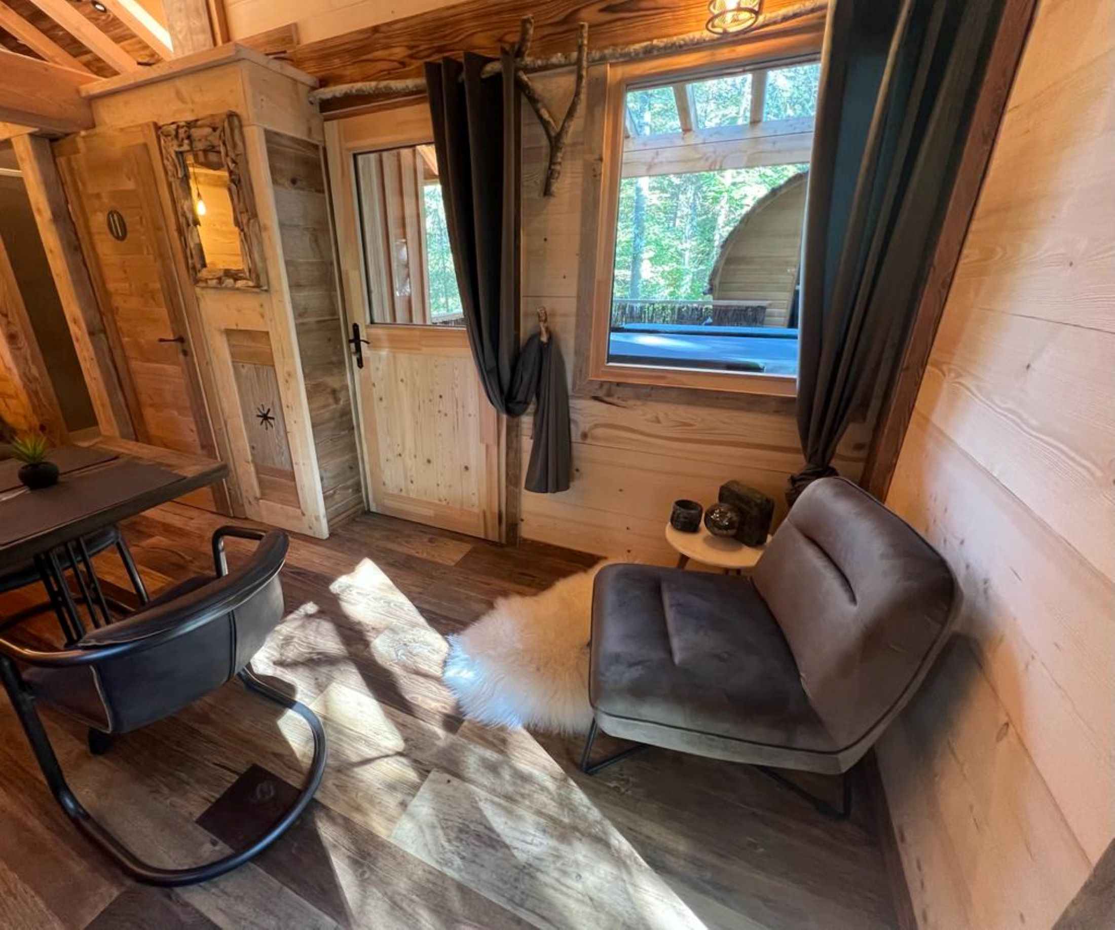 Cabane La Champvent : une évasion bien-être en Franche-Comté à Petite Chaux — vue depuis la terrasse