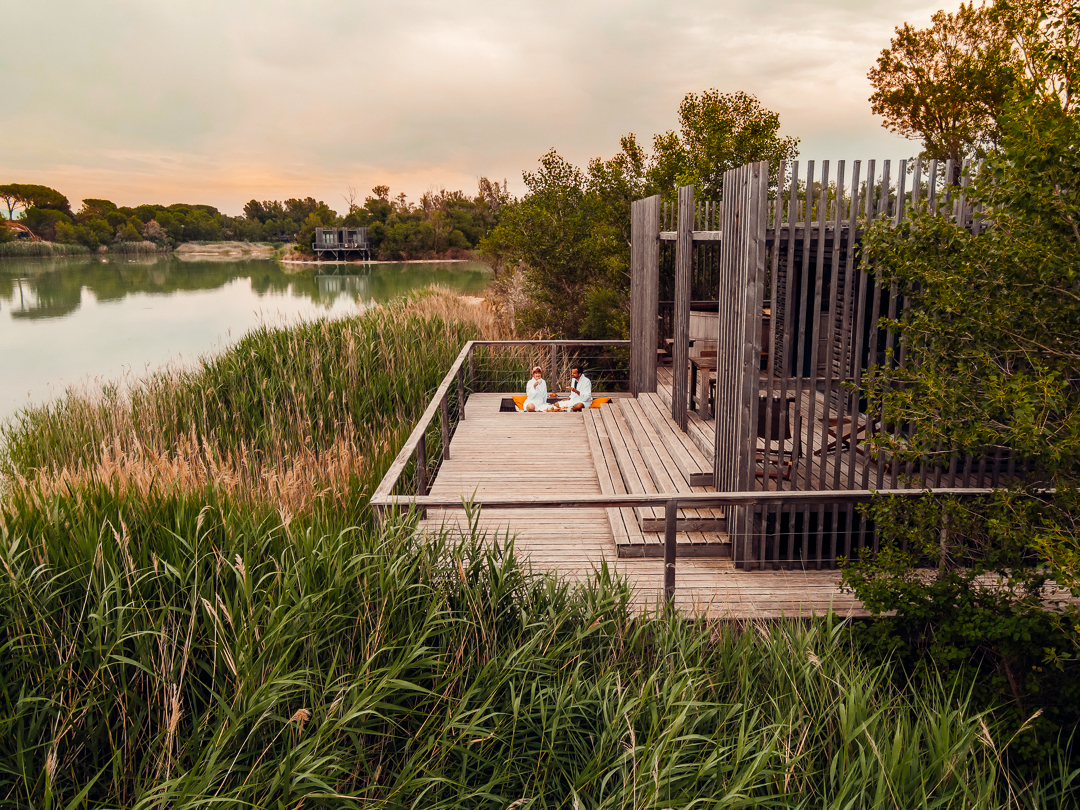 Cabane Spa Eternelle : une évasion sur pilotis en Provence à Sorgues — salle de bain