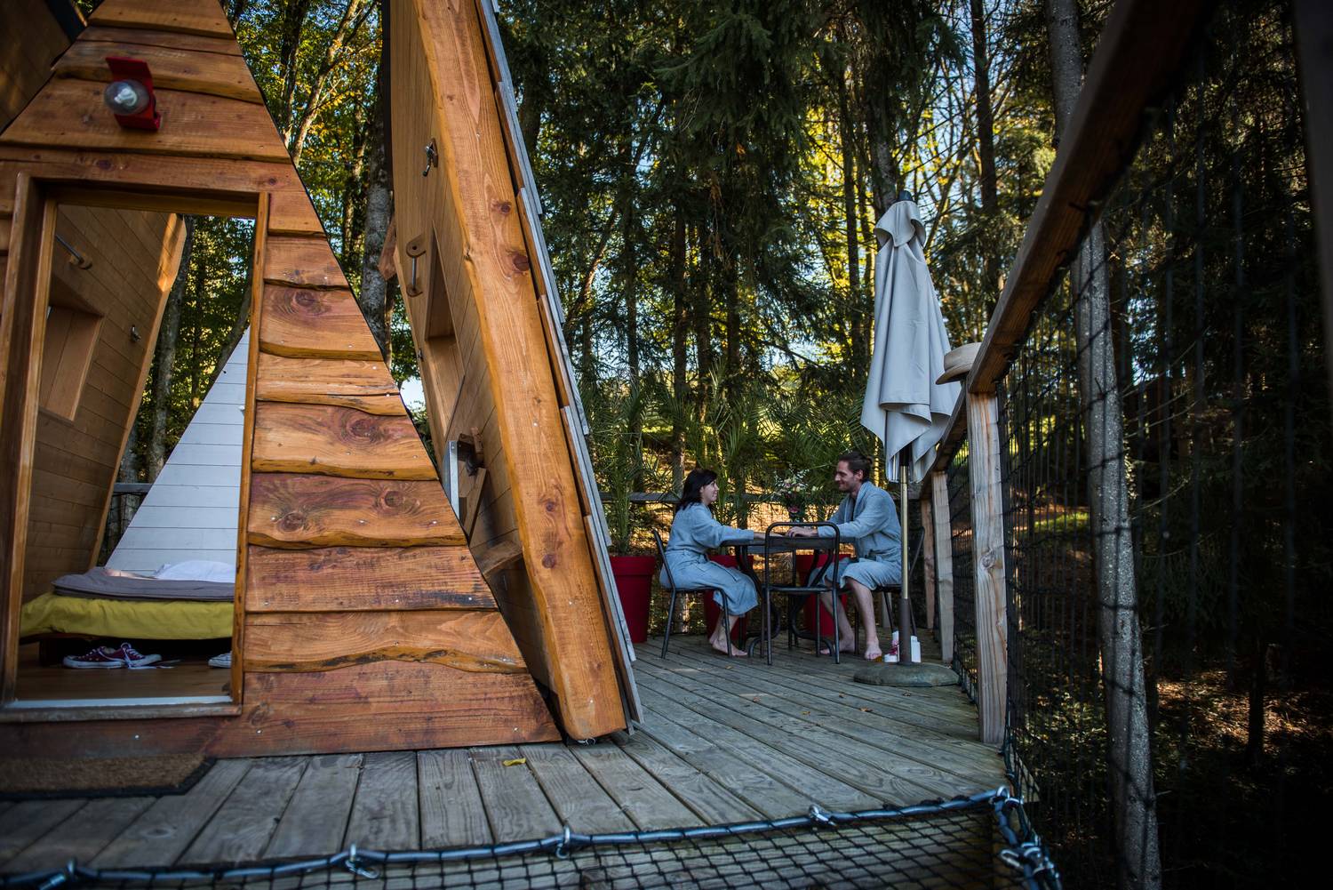 Cabane Spa Belle étoile : une immersion dans les arbres à Lanouaille — espace de vie