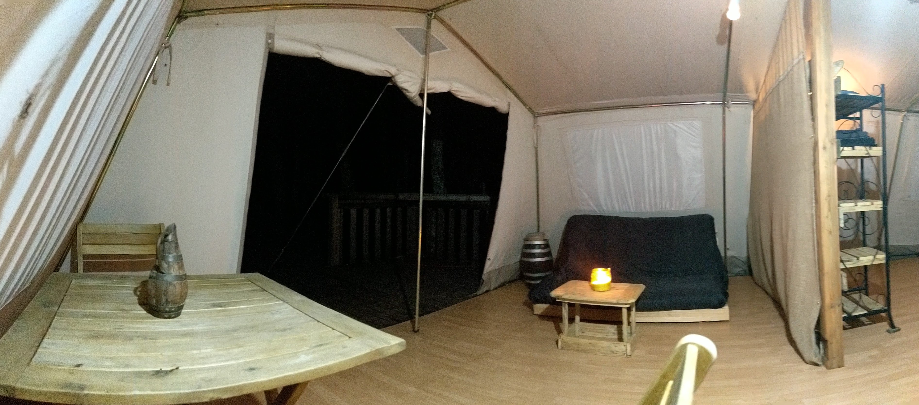 Espace TULIPA — Tente avec spa à Lot à Saint-Cirgues — espace de vie