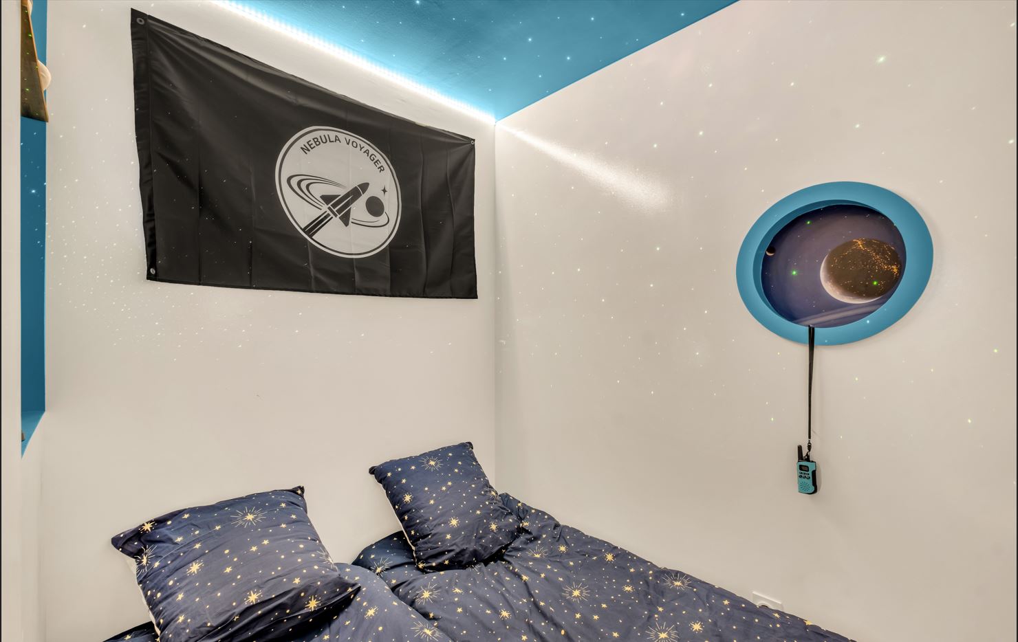 Navette spatiale Nebula Voyageur — Hébergement thématique à Toulouse (Haute-Garonne) à Toulouse — détail architectural