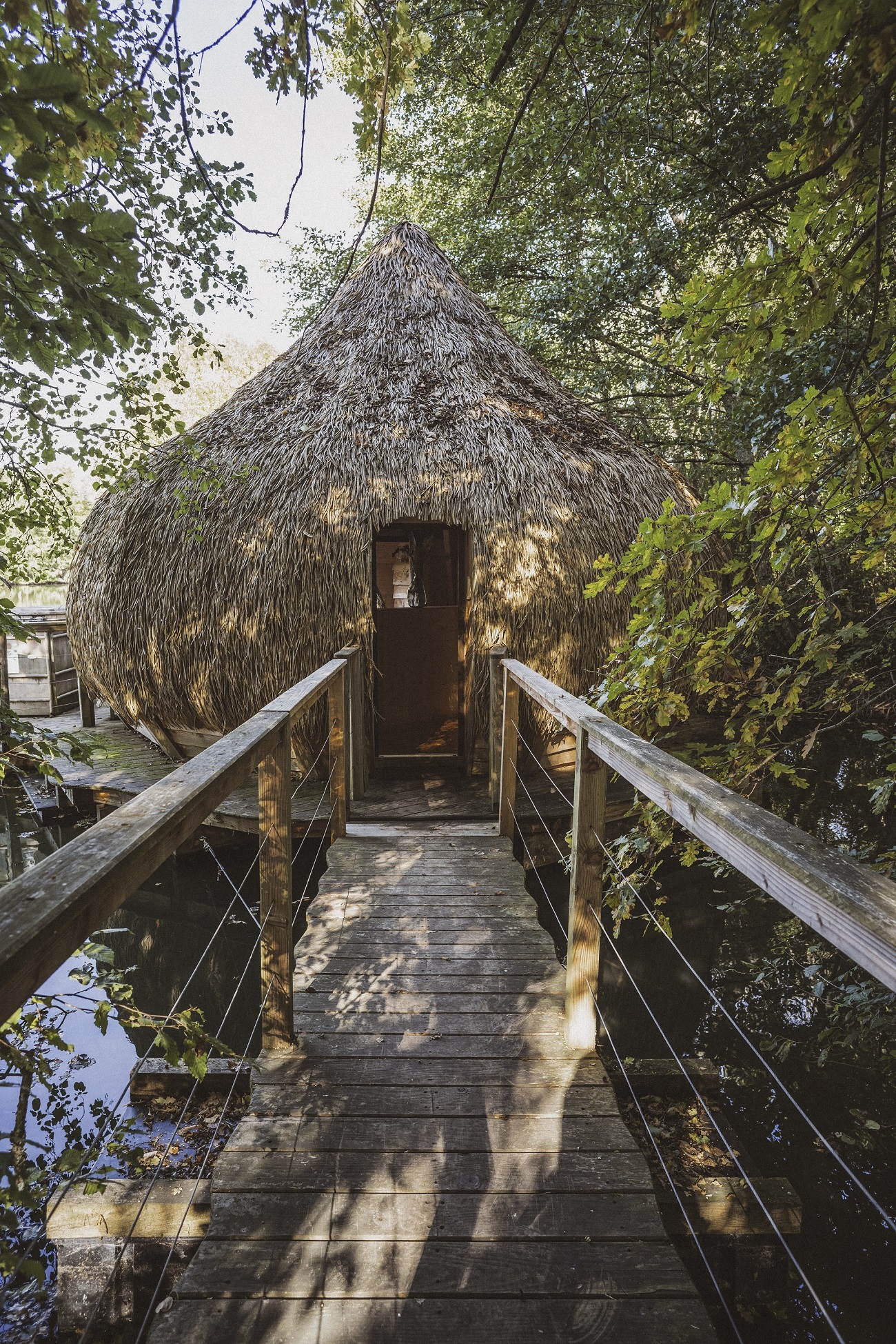 Cabane Spa Divine : une évasion sur l'eau en Franche-Comté à Chassey-Lès-Montbozon — vue intérieure