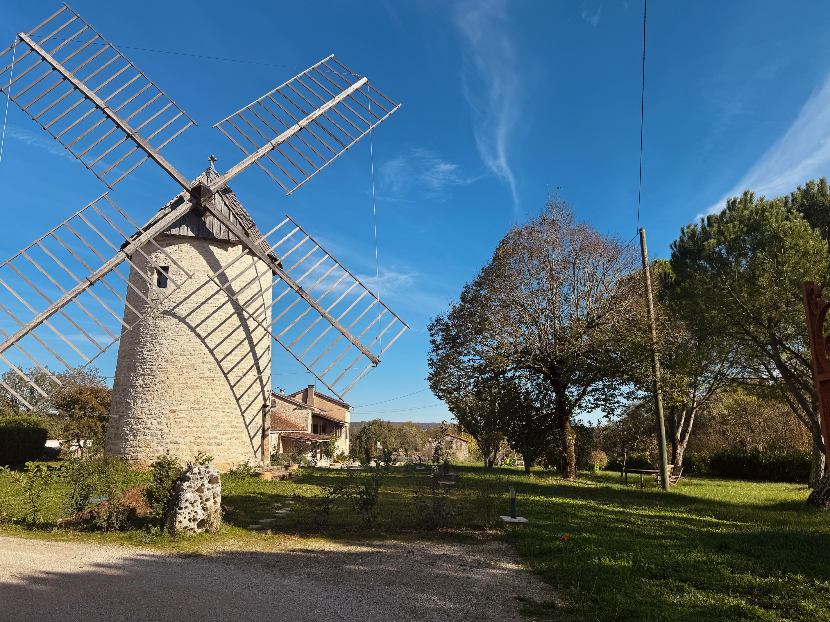 Le moulin de Brunard — Moulin avec jacuzzi à Lot