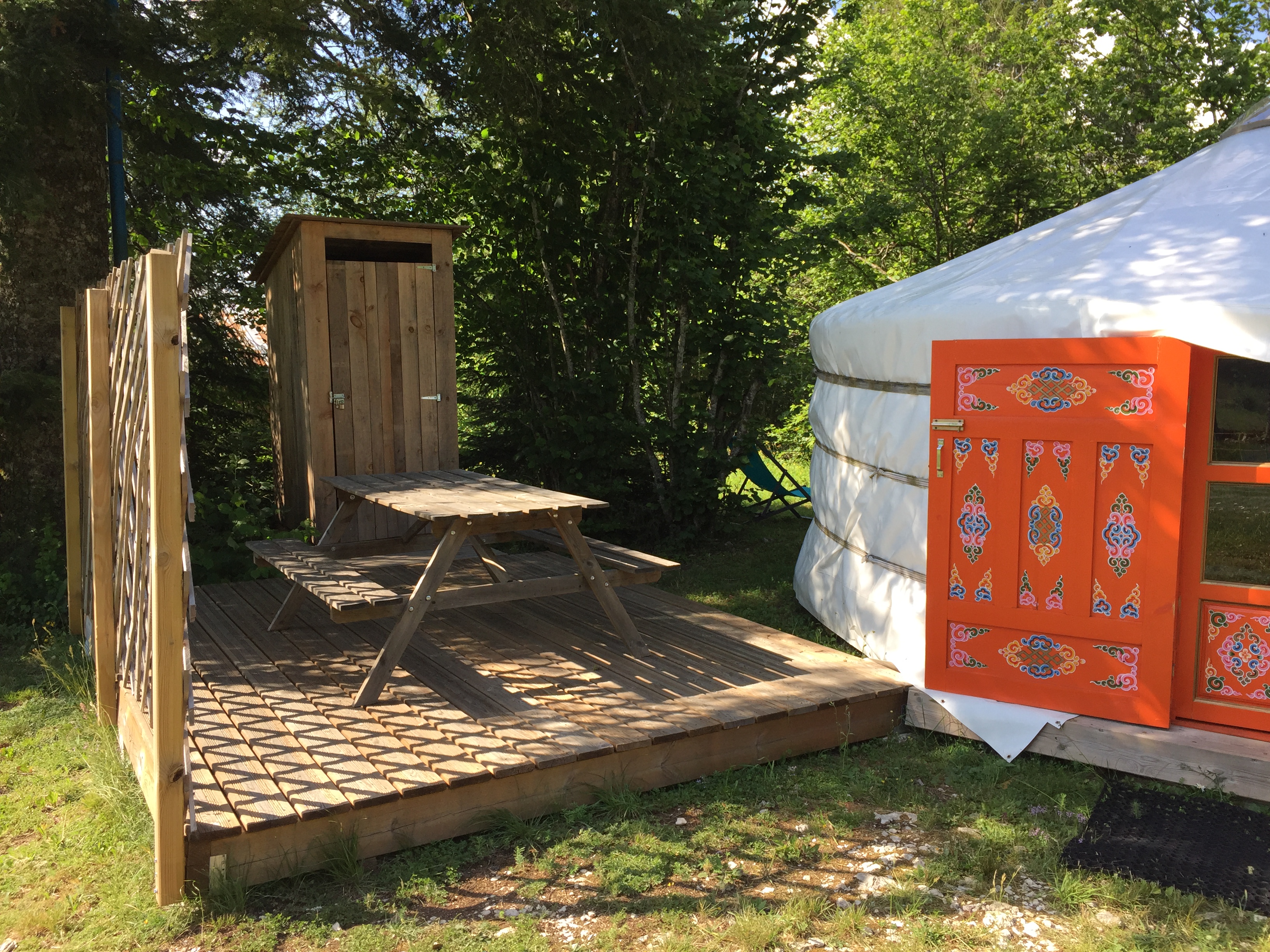 Séjournez dans une yourte en Franche-Comté à Bourgogne-Franche-Comté — salle de bain