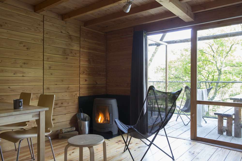 Cahutte Versailles — Cabane confortable avec spa à Versailles à Saint-Genis-Les-Ollières — chambre