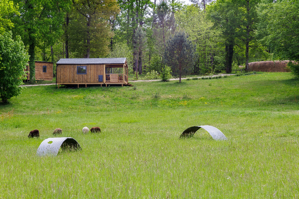 Chalet Horizon — Confort et spa à 7 personnes dans le Lot à Cahors — chambre
