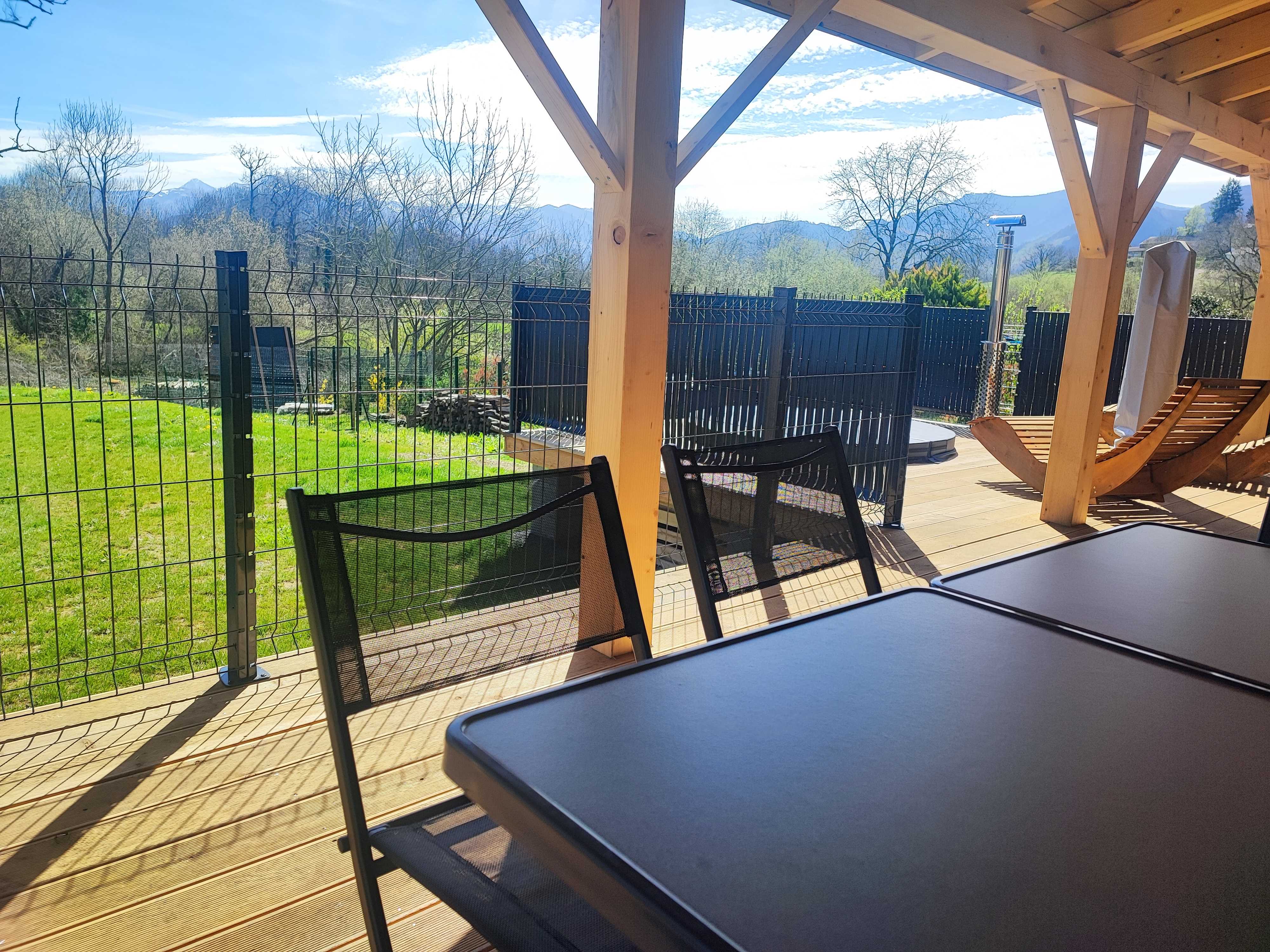 Cabane sur pilotis RMnature — Détente avec bain nordique à Lourdes à Lourdes — vue intérieure