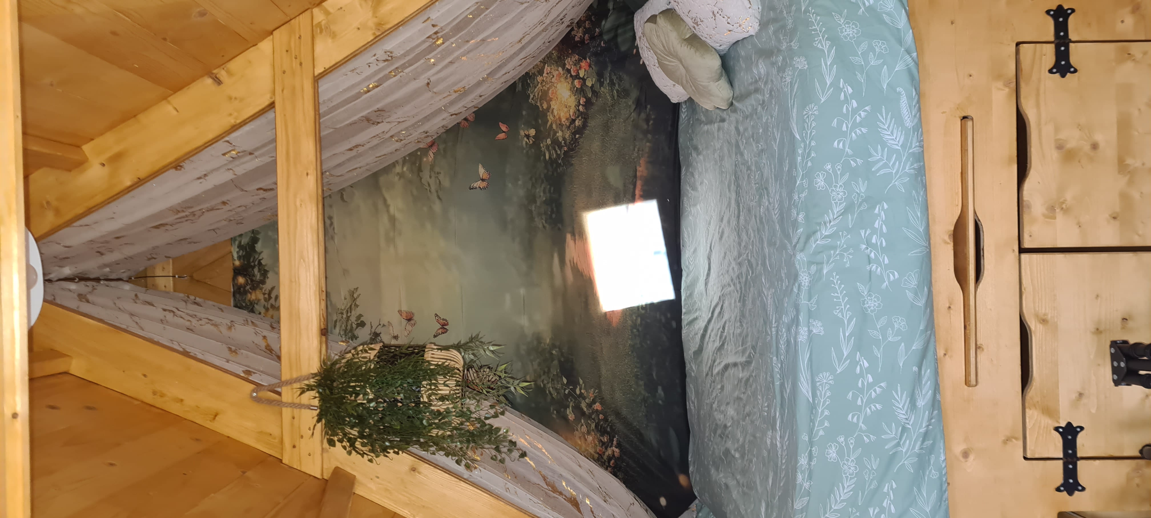 La Cabane Féérique : un refuge enchanteur en pleine nature à Hauts-de-France — salle de bain