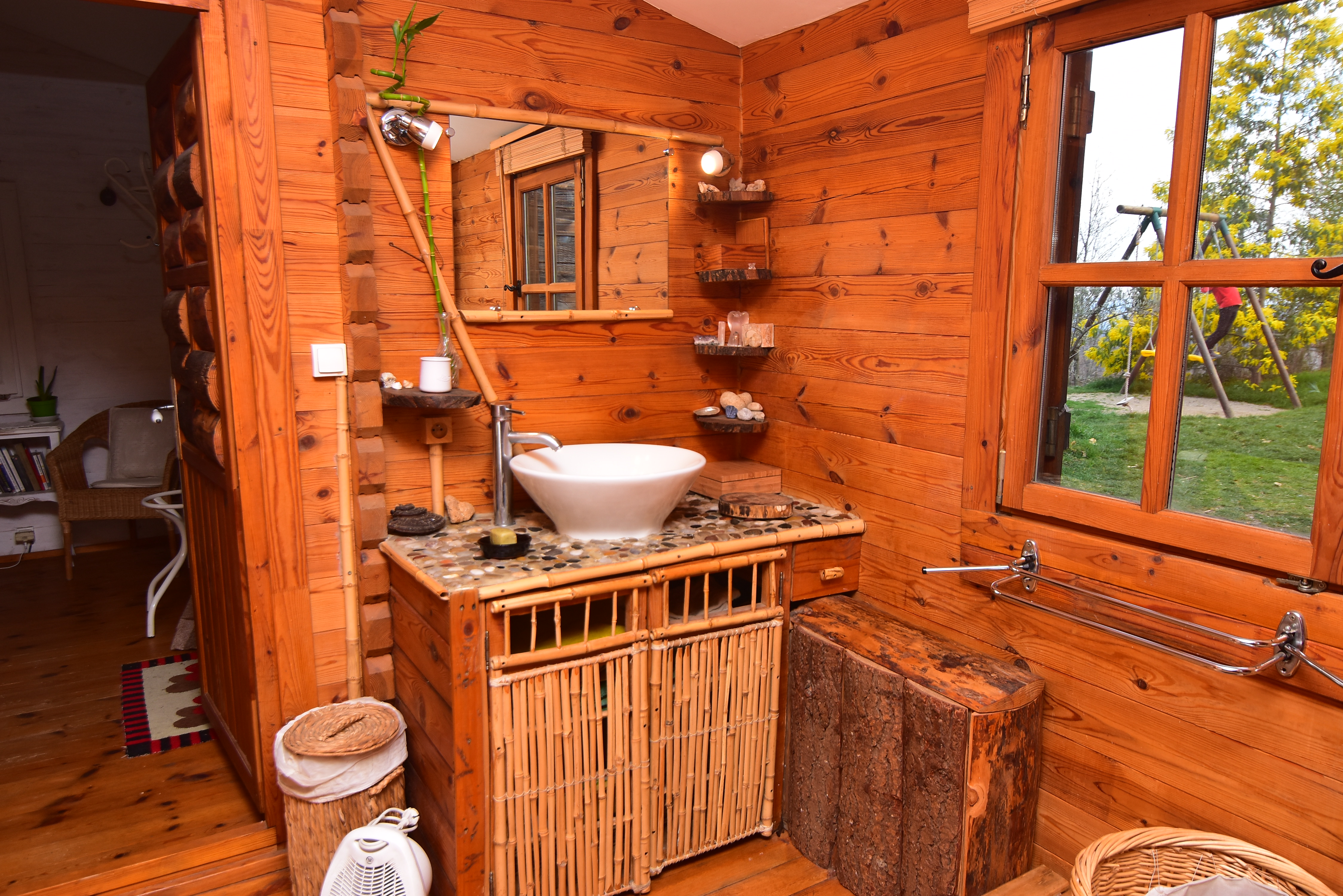 Chalet Instant Spa : une évasion romantique en Rhône-Alpes à Saint Andéol De Vlas — espace de vie