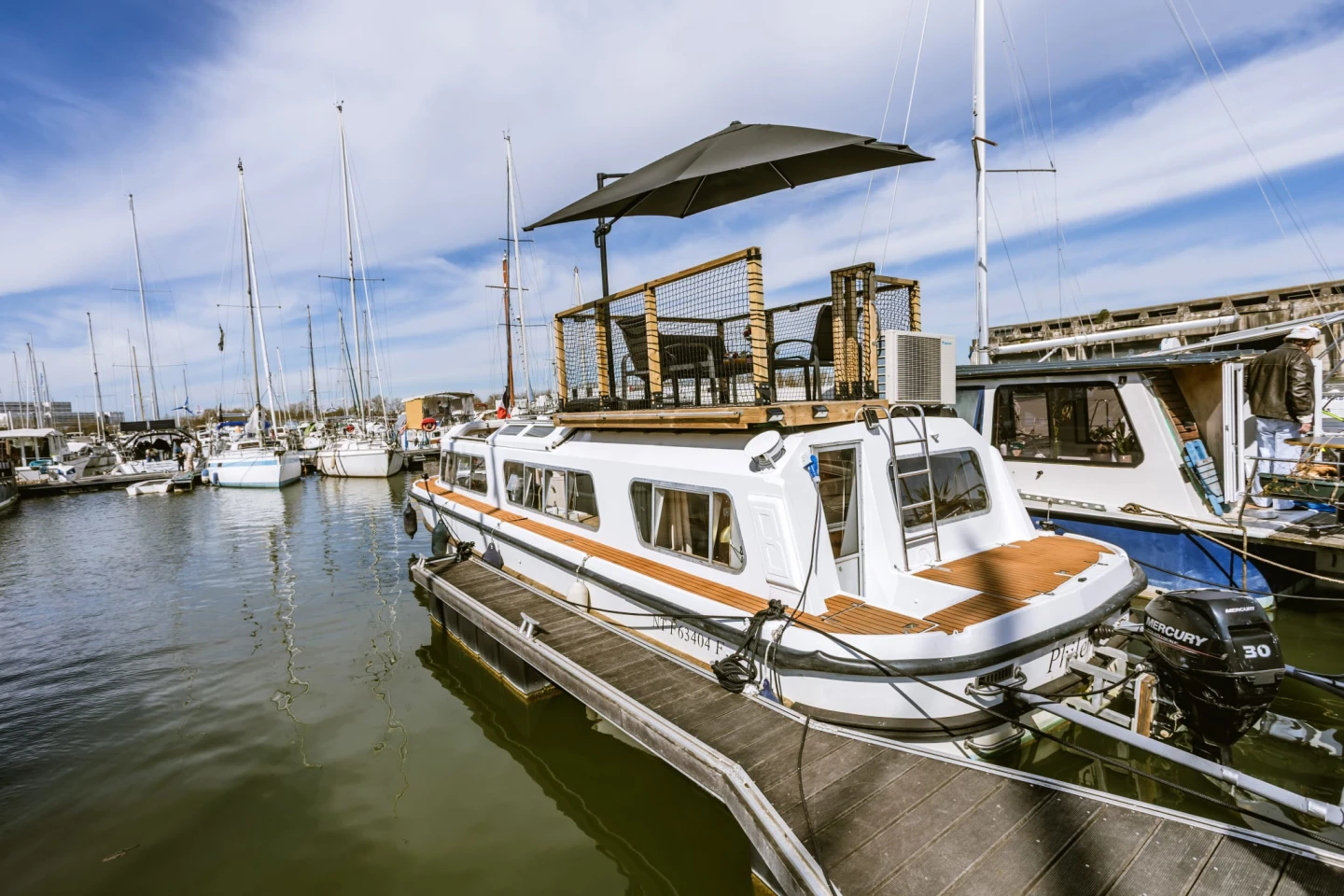 Nightboat — Péniche avec vue panoramique à Bordeaux (Dordogne)