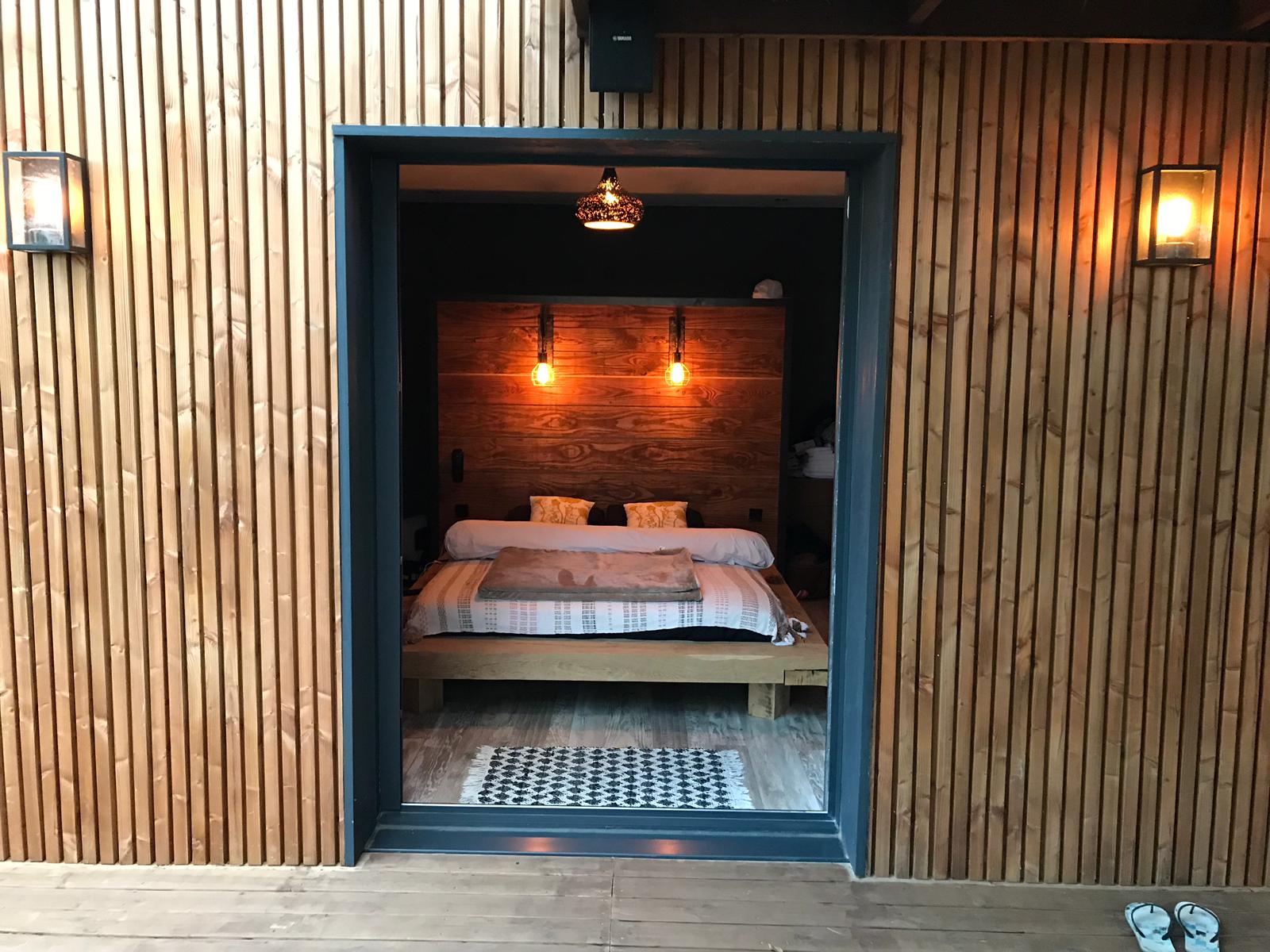 Villa Couple Piscine — Cabane sur pilotis avec piscine à Gard à Saint-Jean-du-Gard — espace de vie