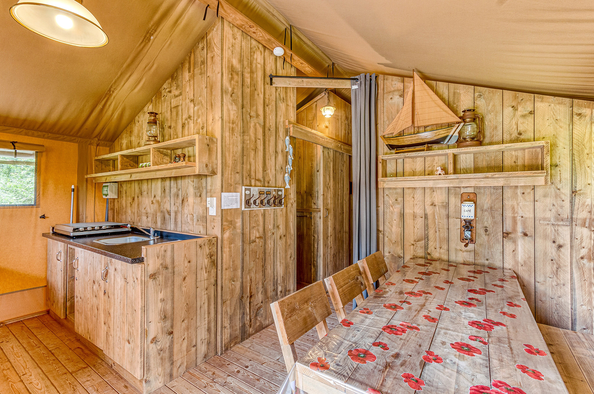 Le Lodge Spa de l'étang : une expérience unique en pleine nature à Descartes — cuisine