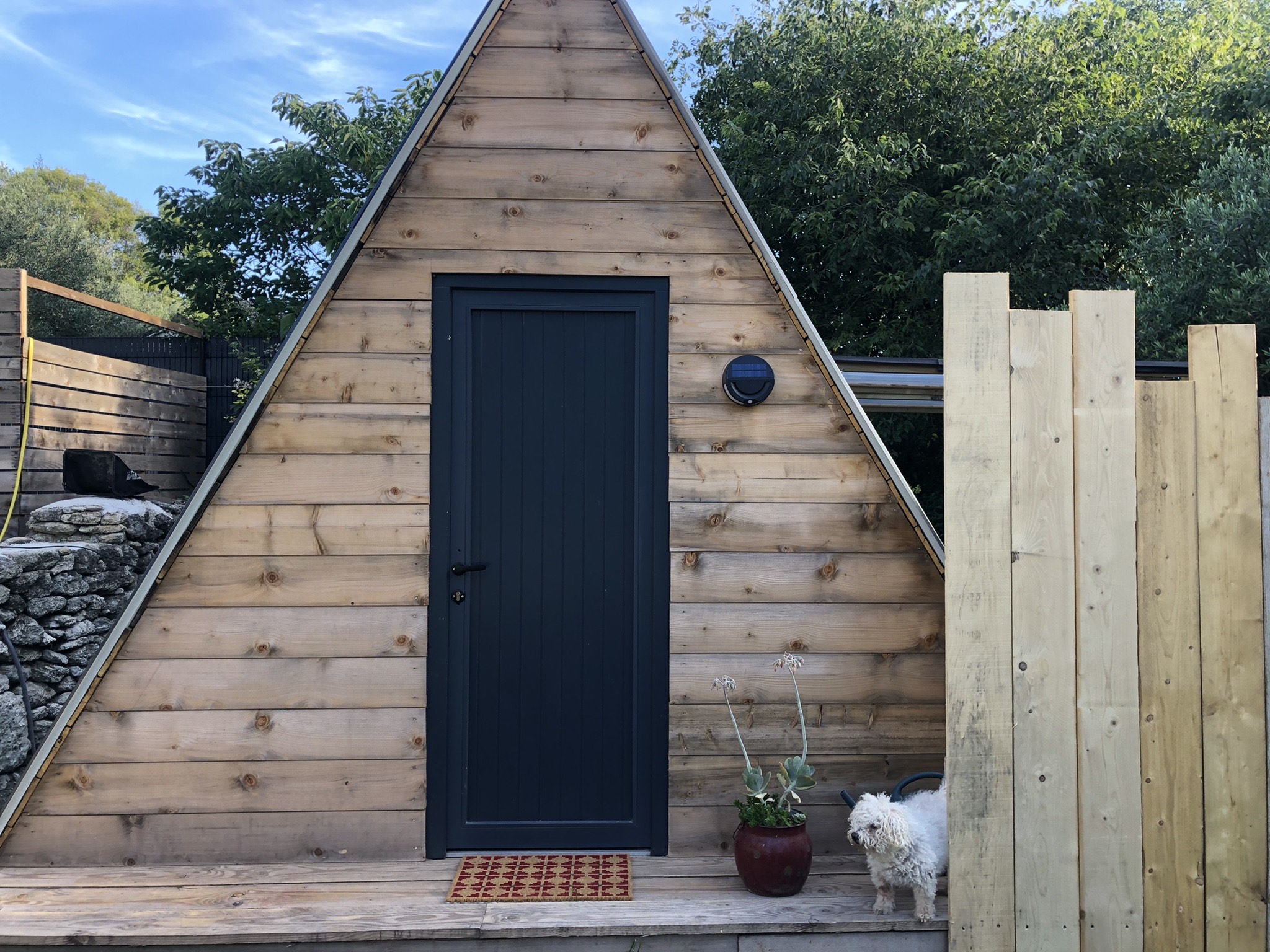 Séjournez dans un tipi en bois au cœur du Languedoc-Roussillon à Uzès — cuisine