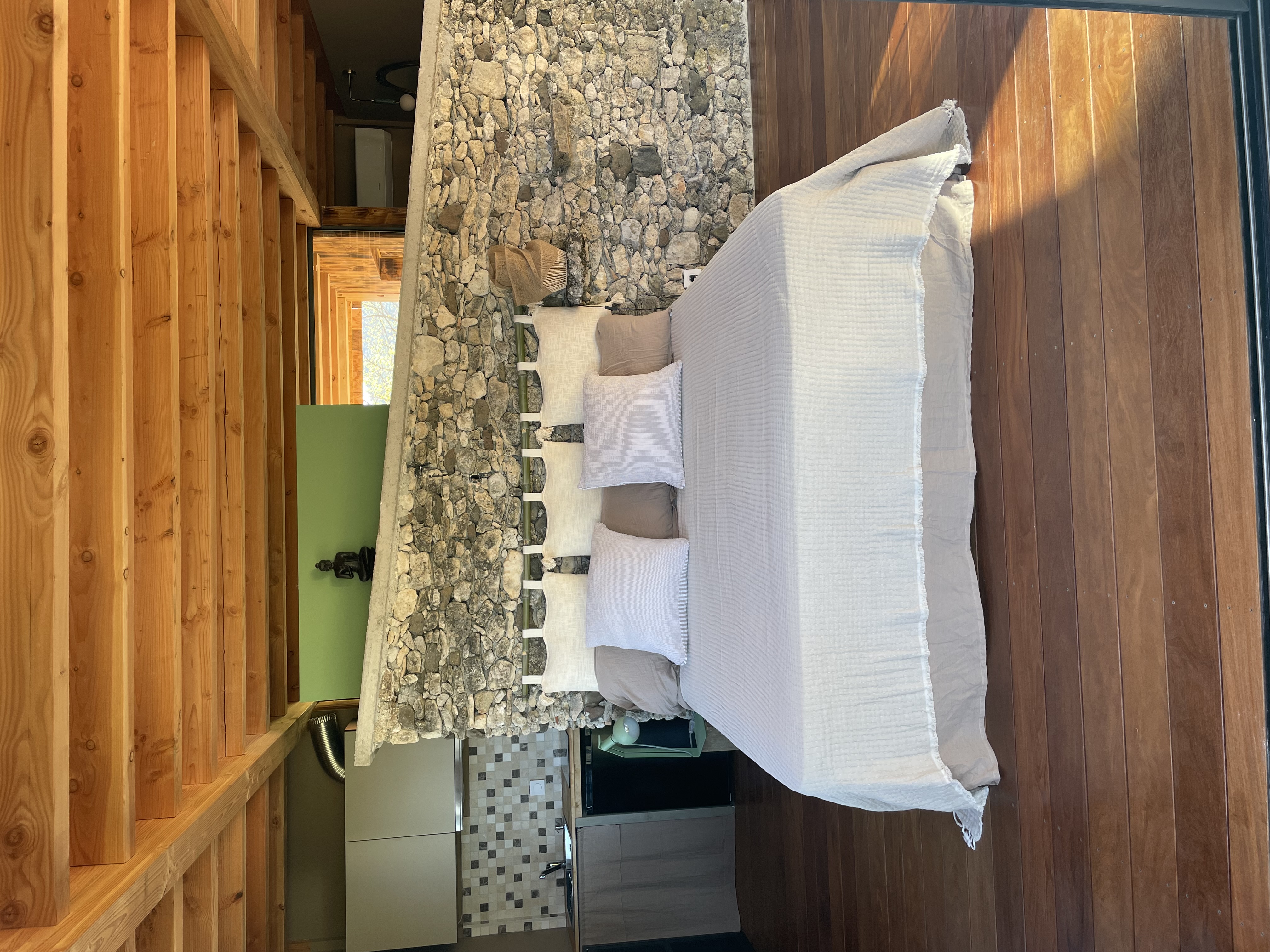 Le Nid en Provence — Cabane sur pilotis avec spa à Bouches-du-Rhône à Marseille — cuisine
