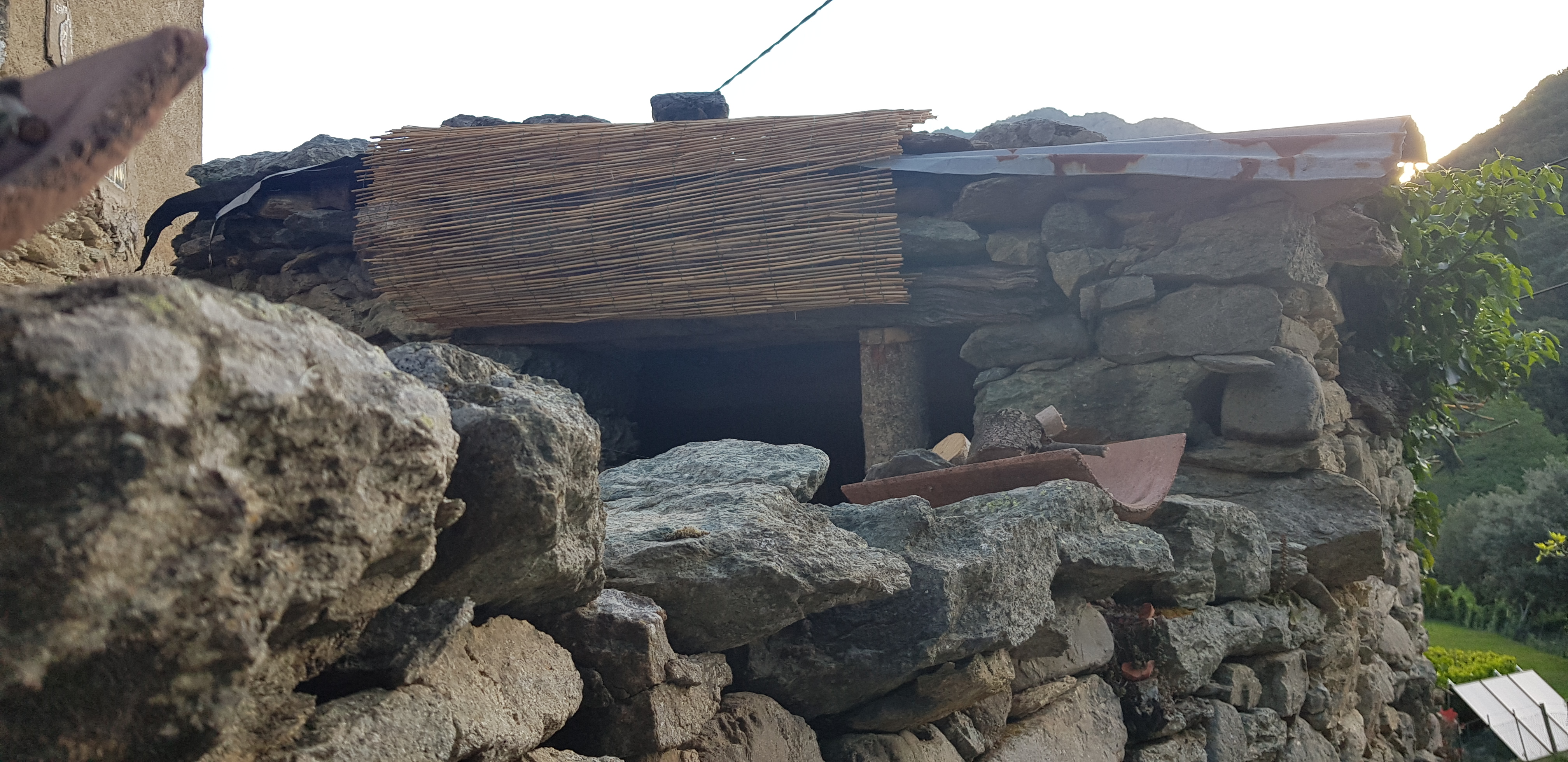 Cabanon en Corse : une escapade authentique à Santa-Lucia-Di-Mercurio à Santa-Lucia-Di-Mercurio — espace de vie