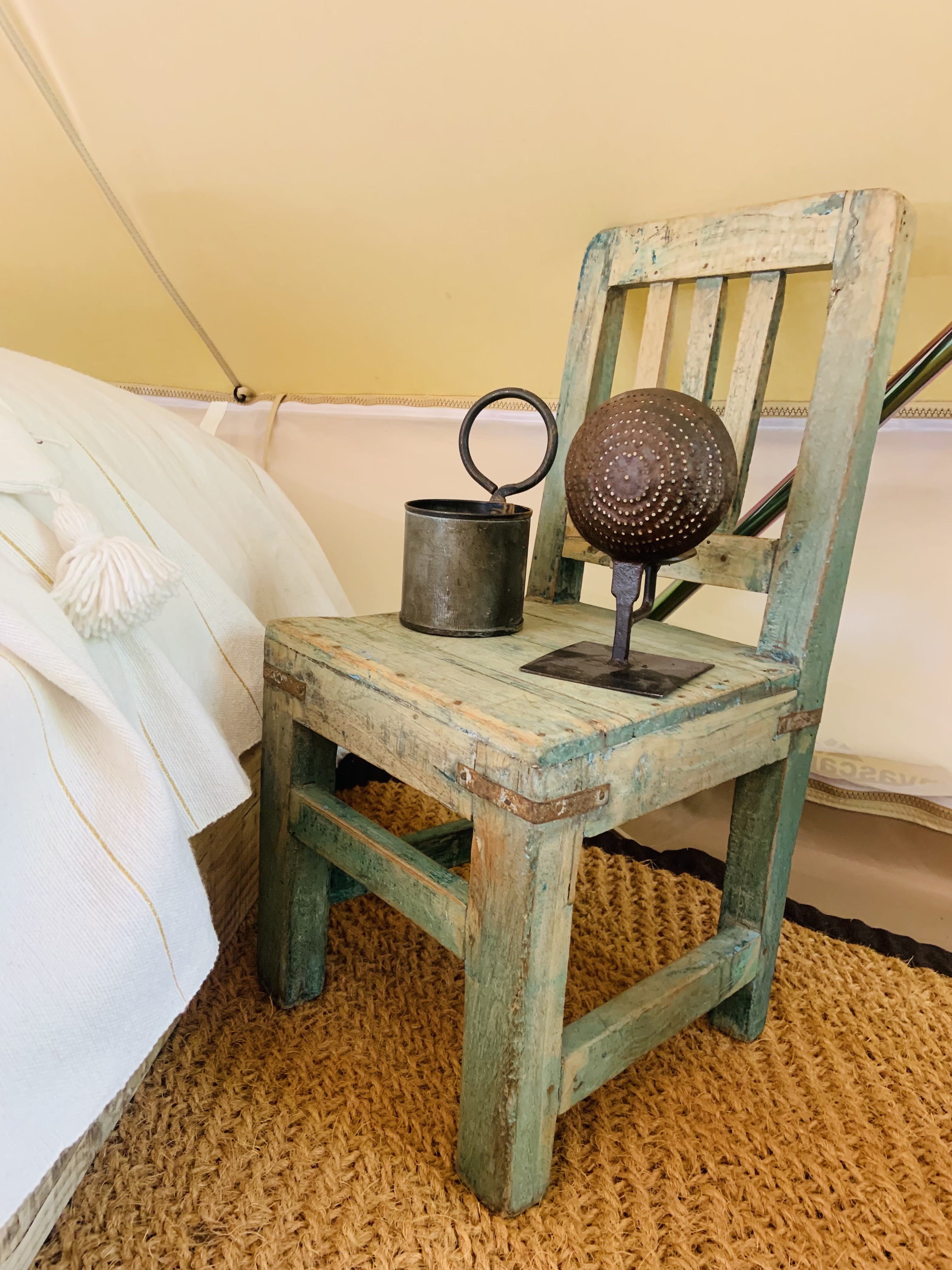 Tente Zina — Nuit magique avec spa à Gard à Peyrolles-en-Cévennes — cuisine