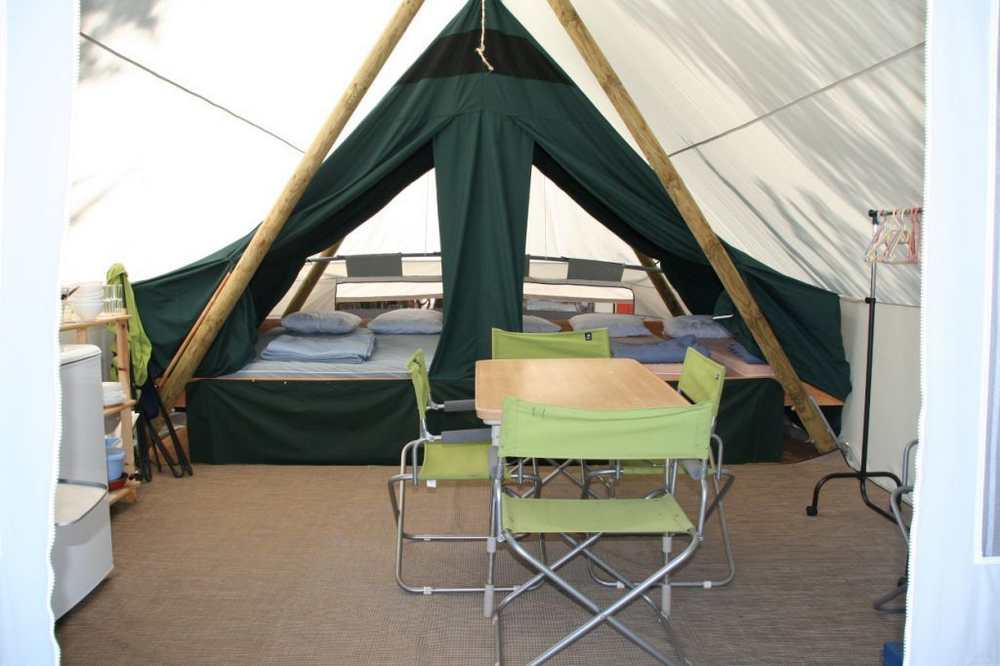 Tente toile & Bord de Mer — Séjour relaxant à Noirmoutier en Vendée à Saint-Genis-Les-Ollières — vue intérieure