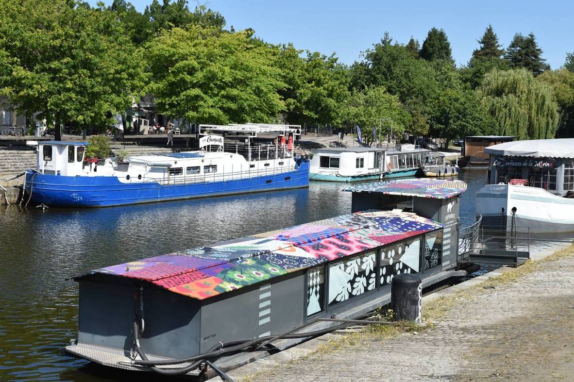 Amours : Le D'Ô, un bateau insolite en Loire-Atlantique à Nantes — détail architectural