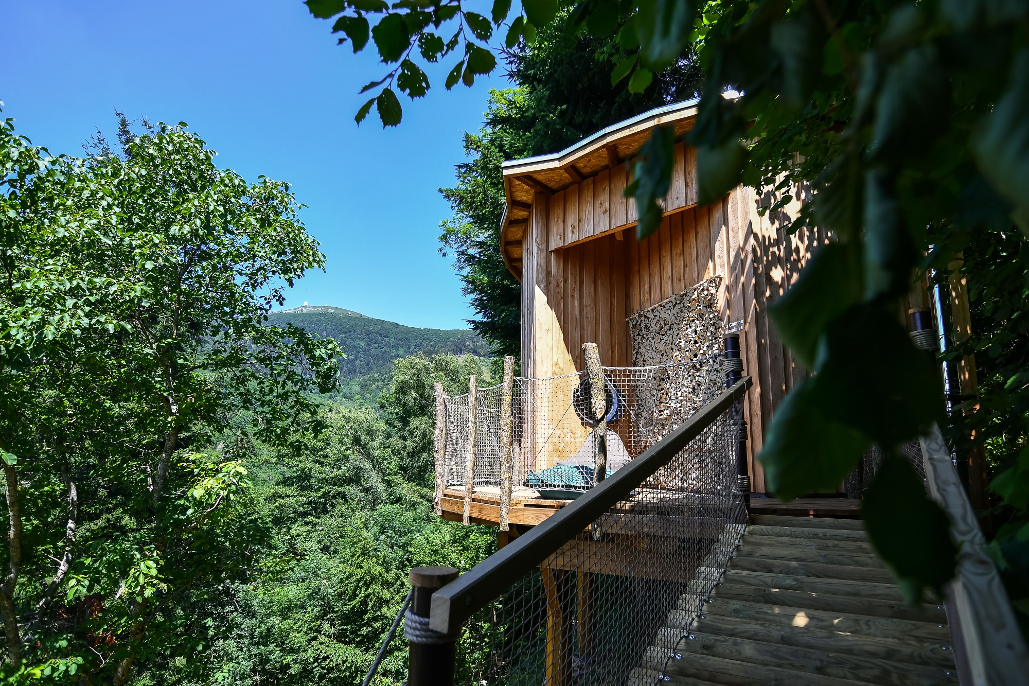 La cabane spa islandaise : une évasion perchée en Alsace à Goldbach-Altenbach — environnement naturel