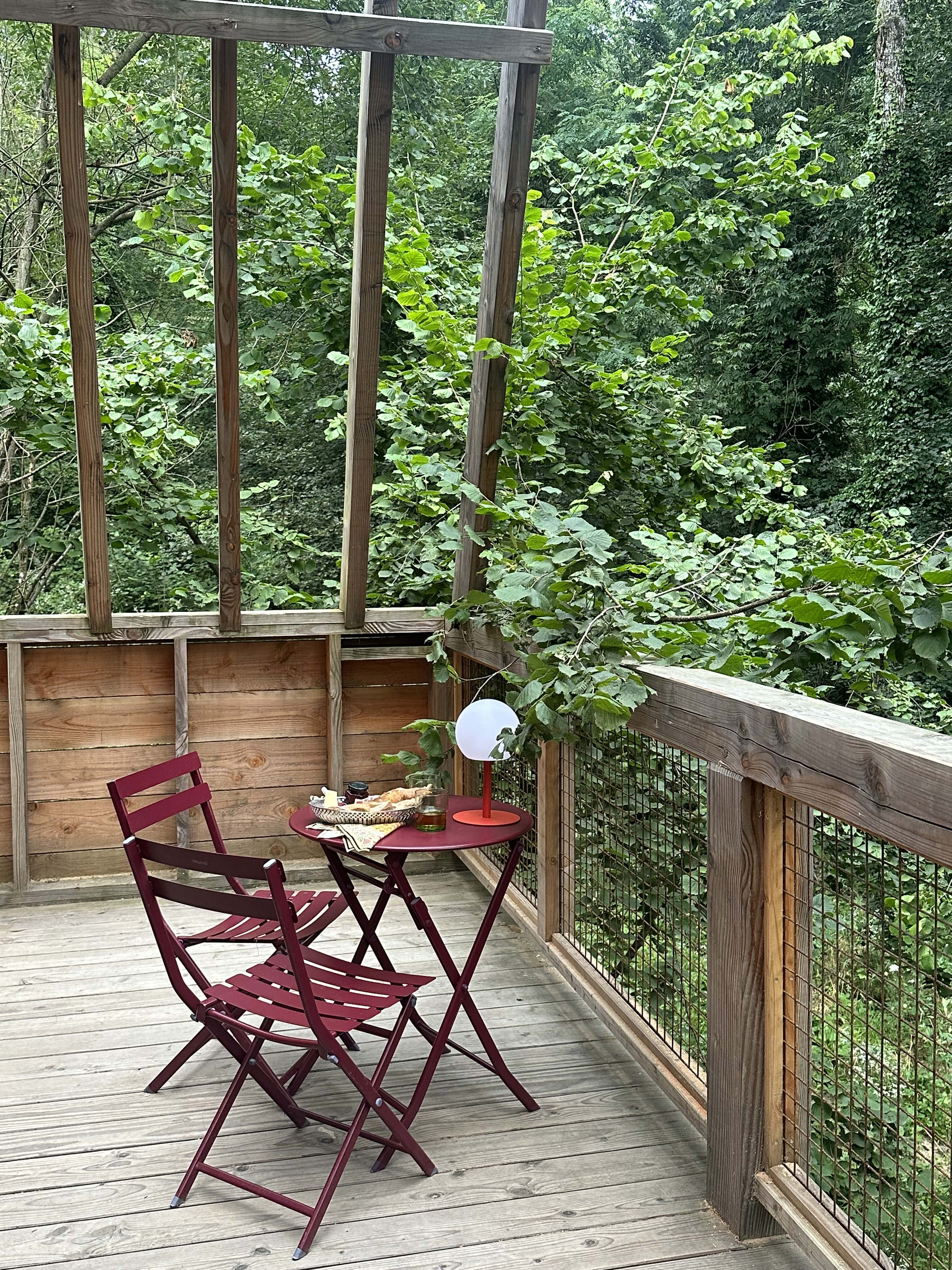 Matriochka : une cabane sur pilotis au cœur des Jardins Secrets à Vaulx — chambre