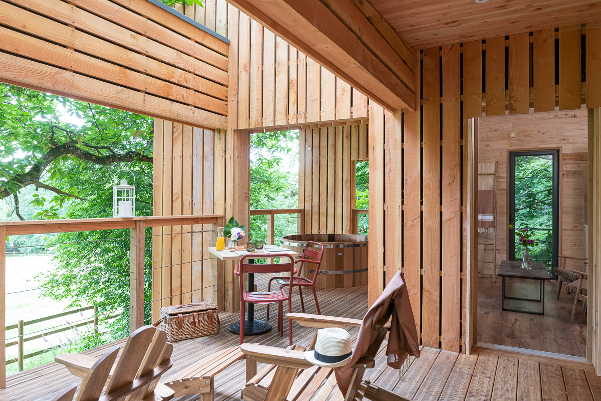 Une cabane sur pilotis au cœur de la Basse-Normandie à Courcerault — détail architectural