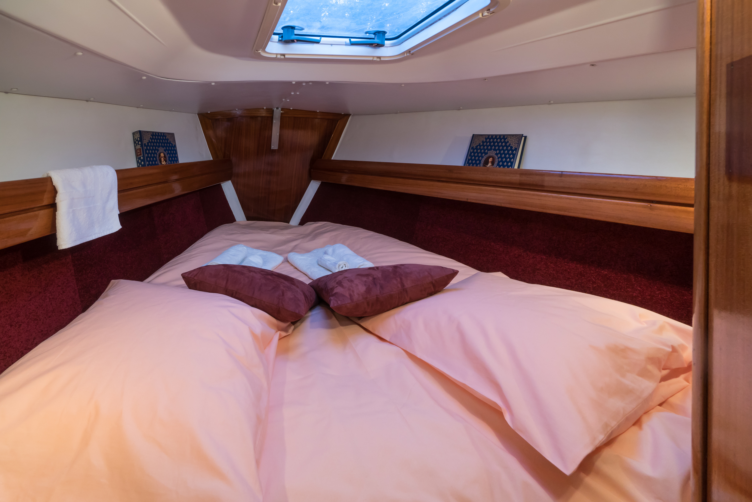 Photo 8/9 — Bateau « Le Voilier & Spa : une expérience flottante en Provence » à Saint Pierre D’Argençon Hautes-Alpes