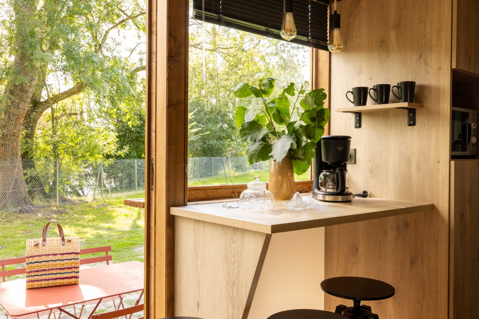 Tiny House — Évasion nature avec spa à Saintes Grandes Rives en Charente-Maritime à Chaniers — chambre