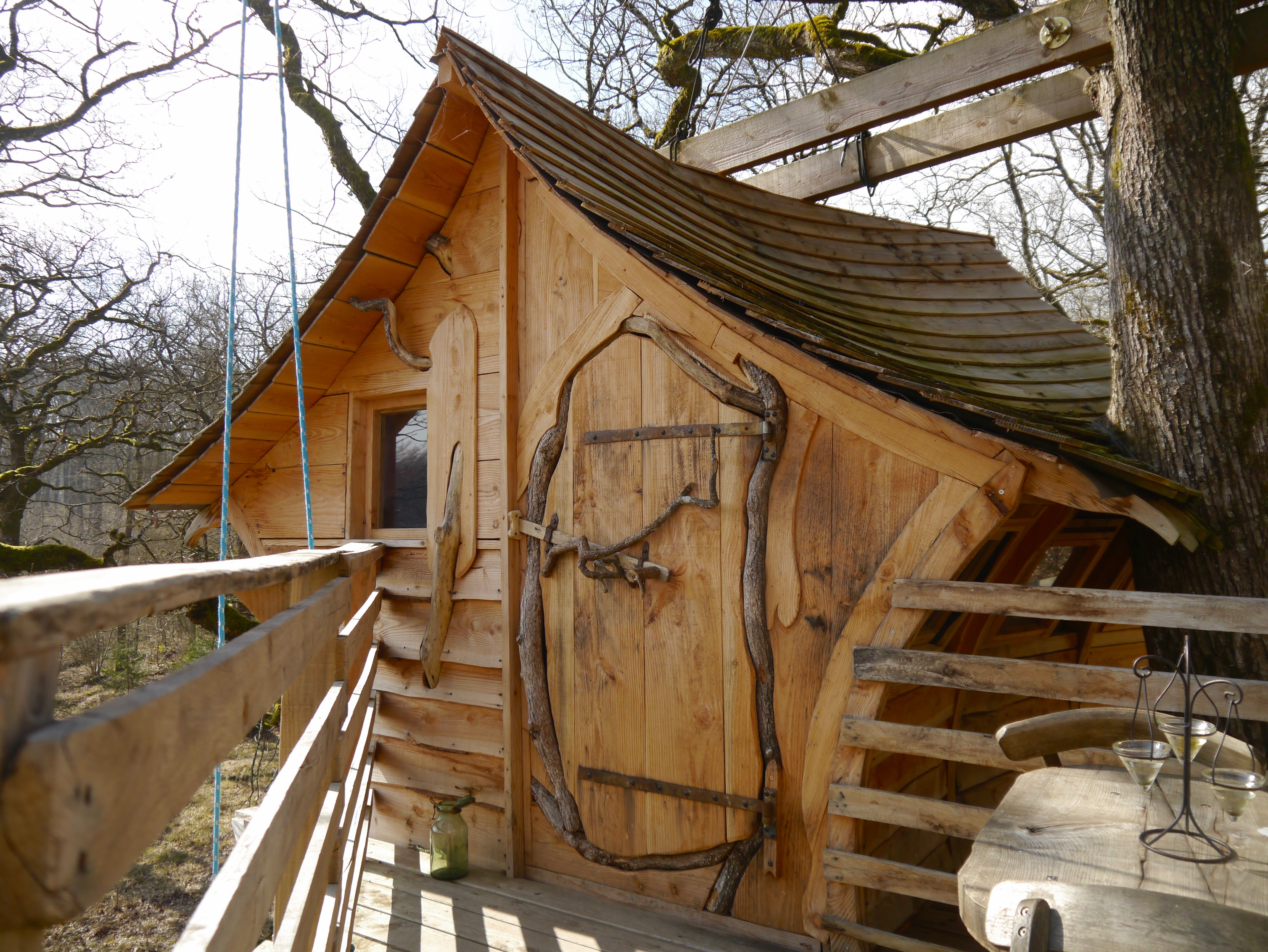 Uthando : une cabane dans les arbres au cœur de la Lorraine à Vittel — vue intérieure