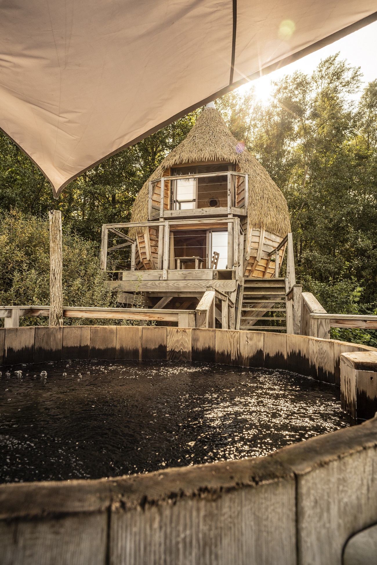 Cabane Spa Songe : une évasion sur pilotis en Franche-Comté à Chassey-Lès-Montbozon — vue intérieure